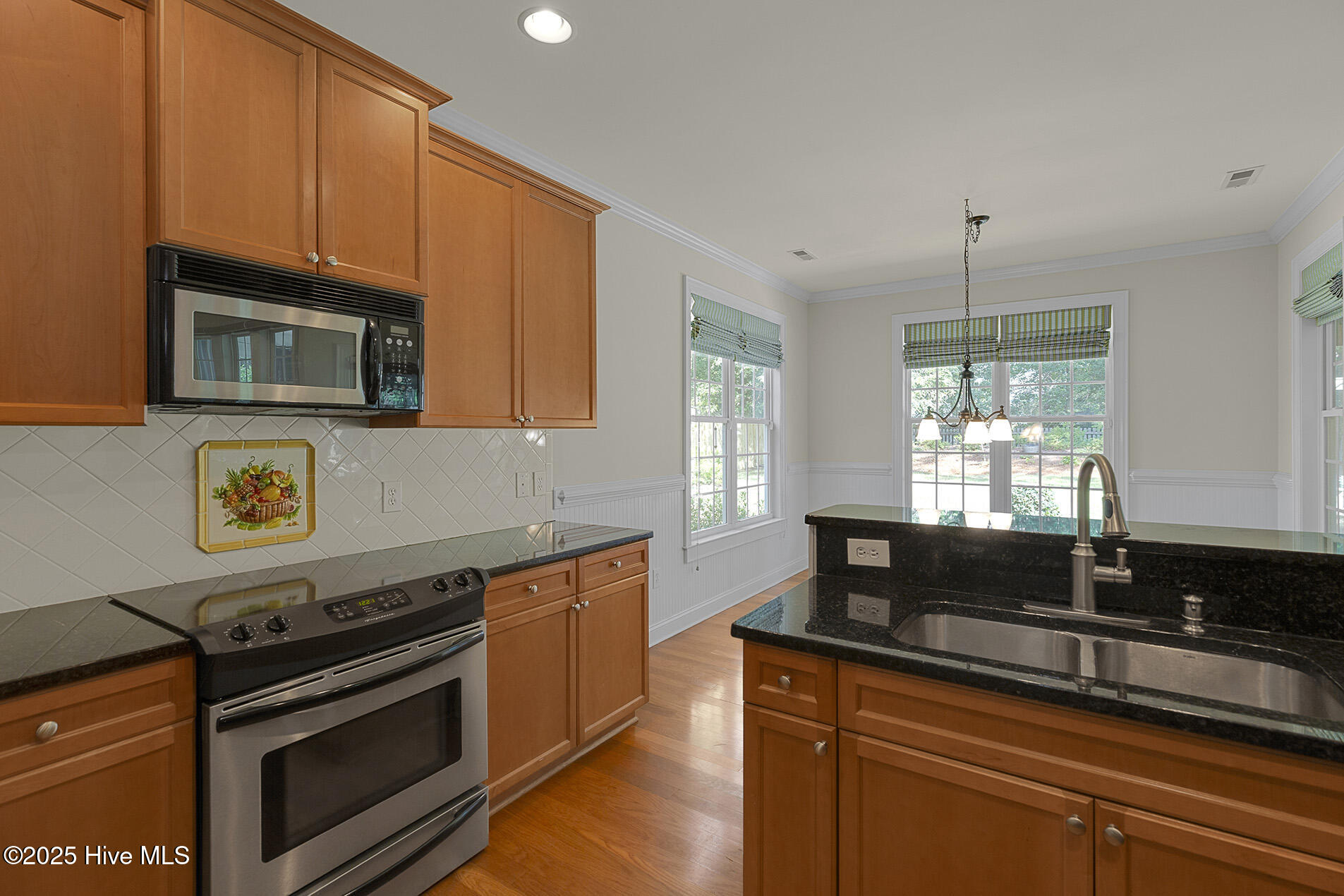 8904 Plantation Landing Drive Property Photo 22