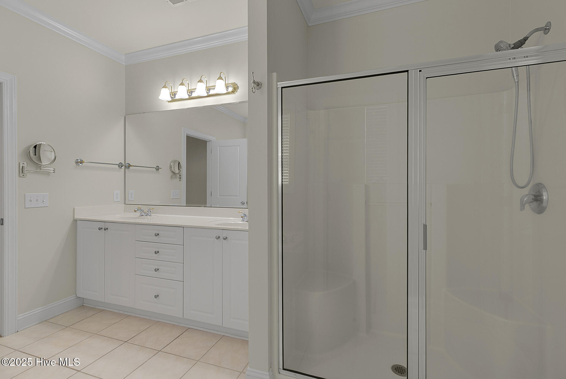 8904 Plantation Landing Drive Property Photo 28