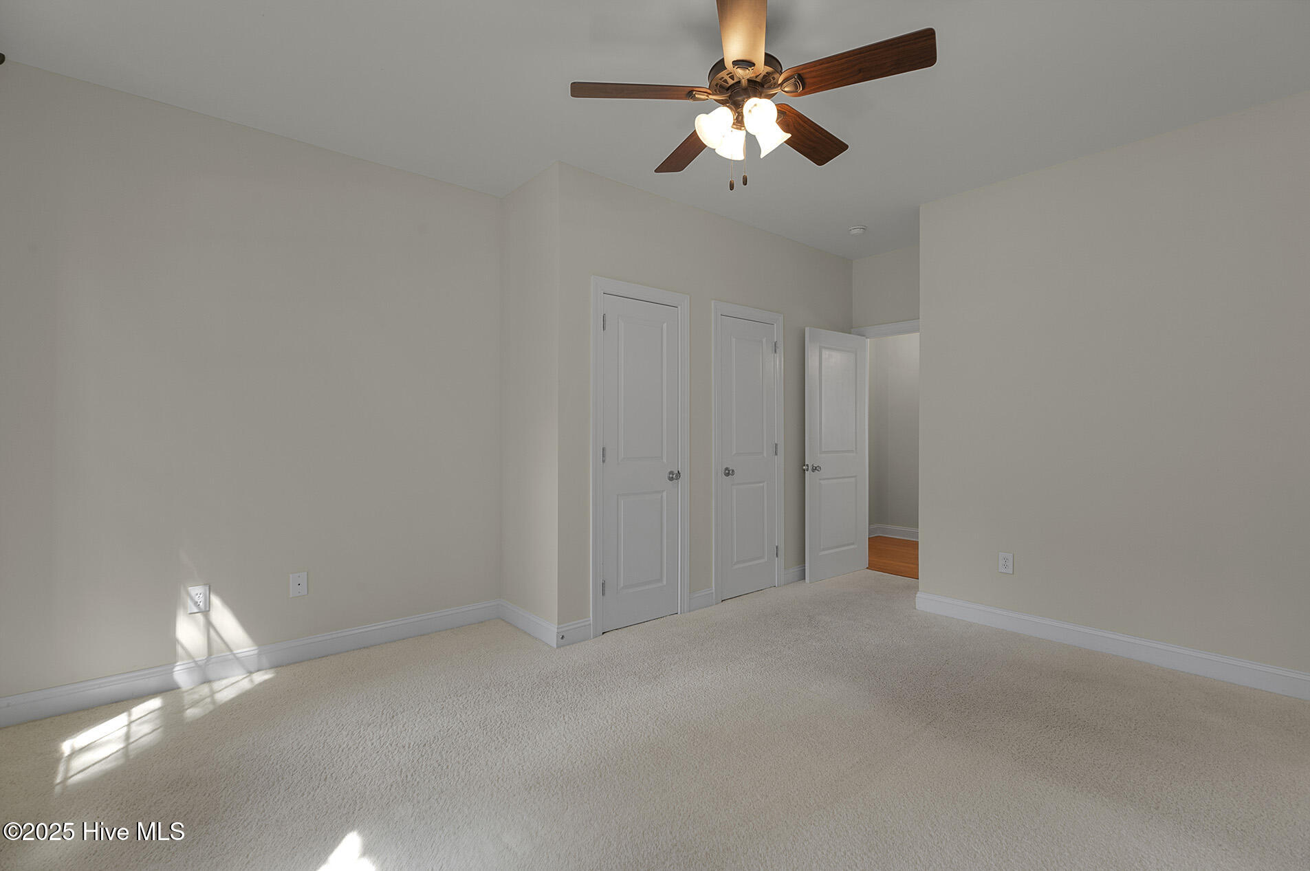 8904 Plantation Landing Drive Property Photo 34