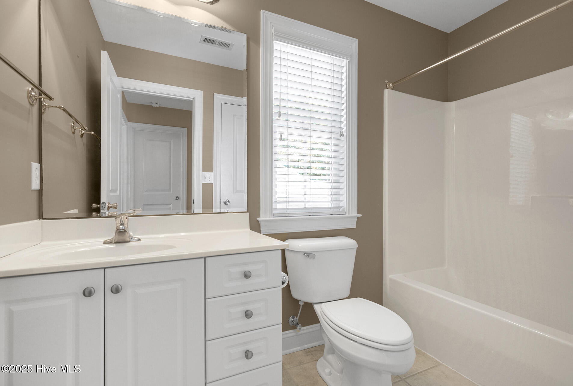 8904 Plantation Landing Drive Property Photo 41