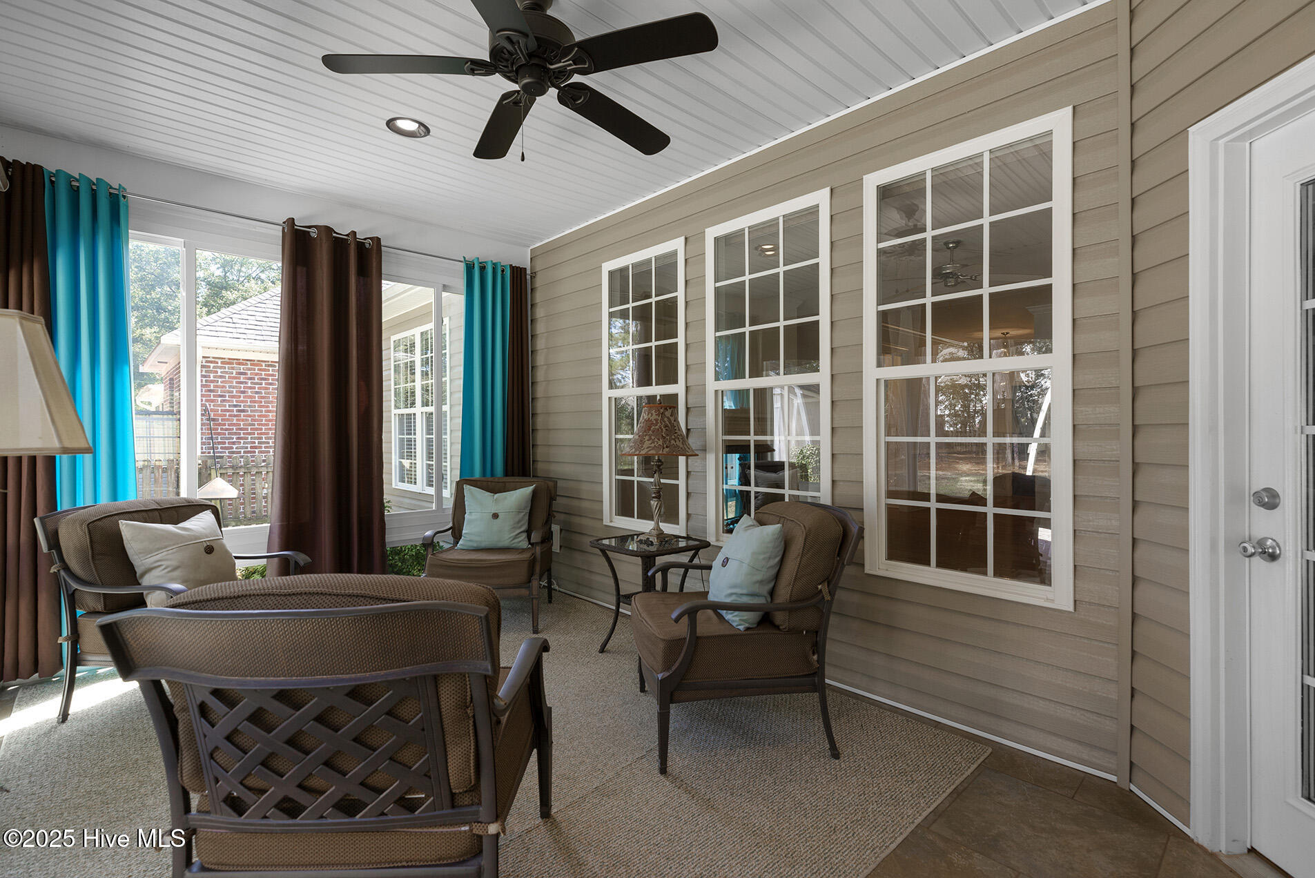 8904 Plantation Landing Drive Property Photo 42