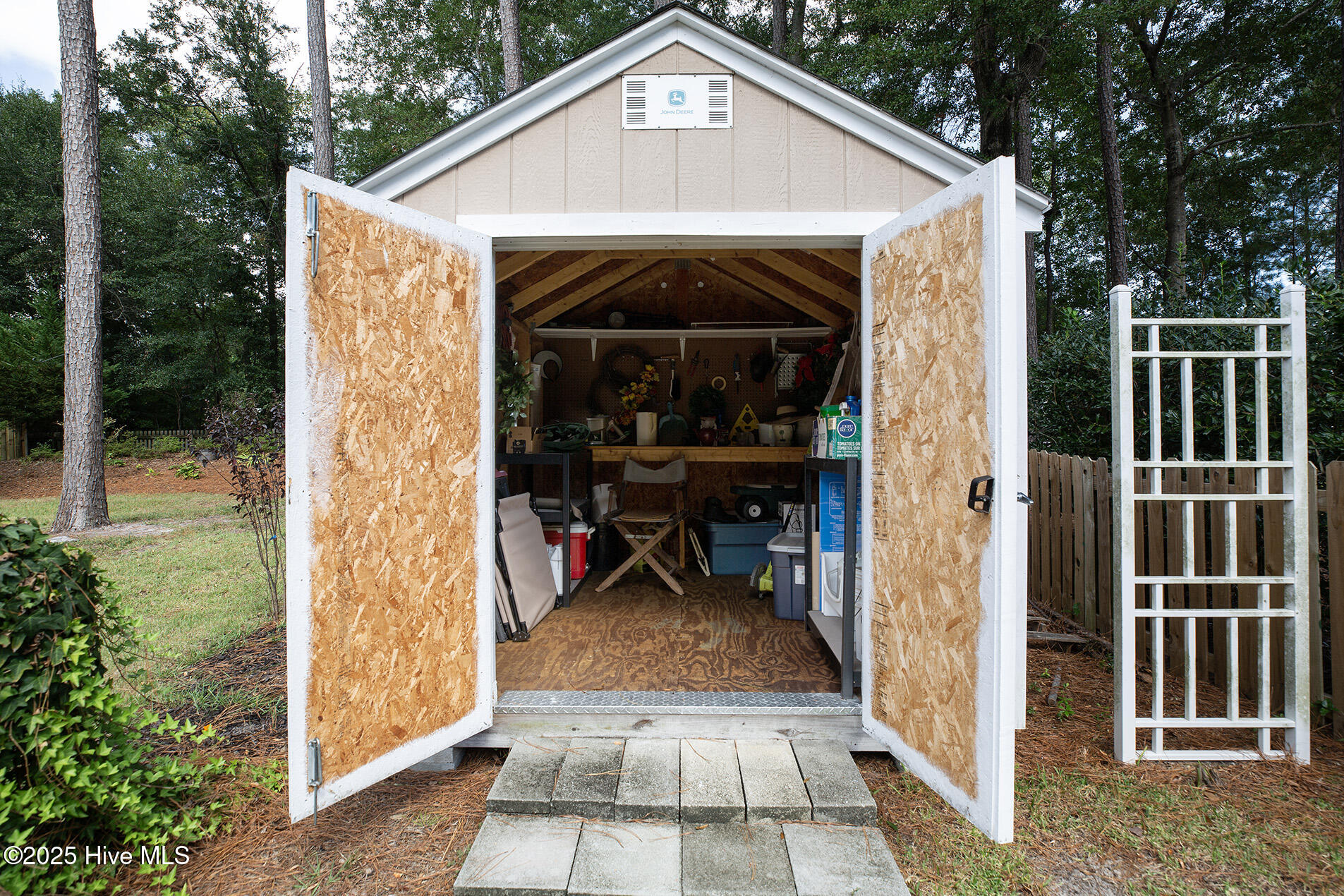 8904 Plantation Landing Drive Property Photo 53