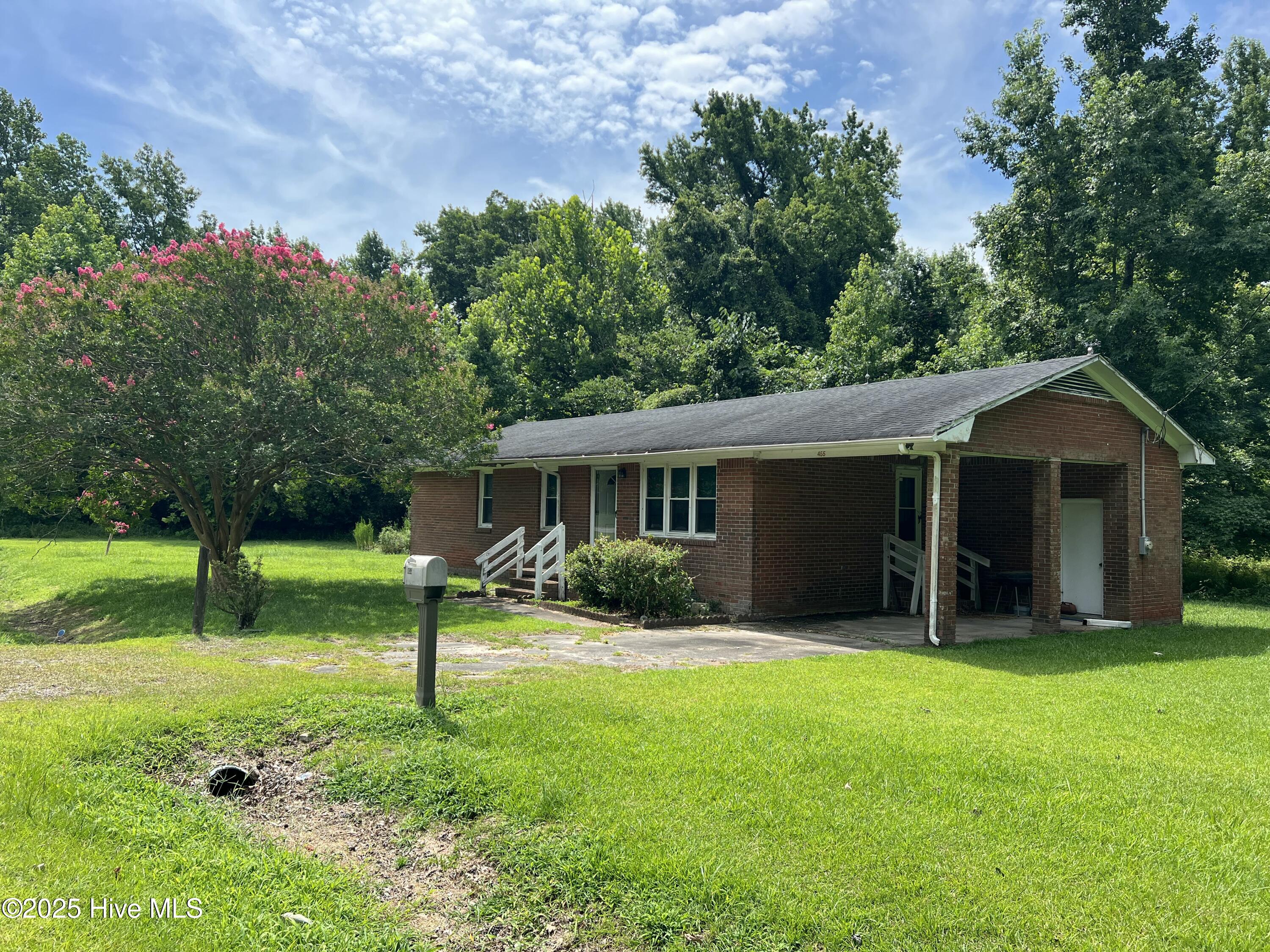 455 Saint Pauls Road Property Photo 1