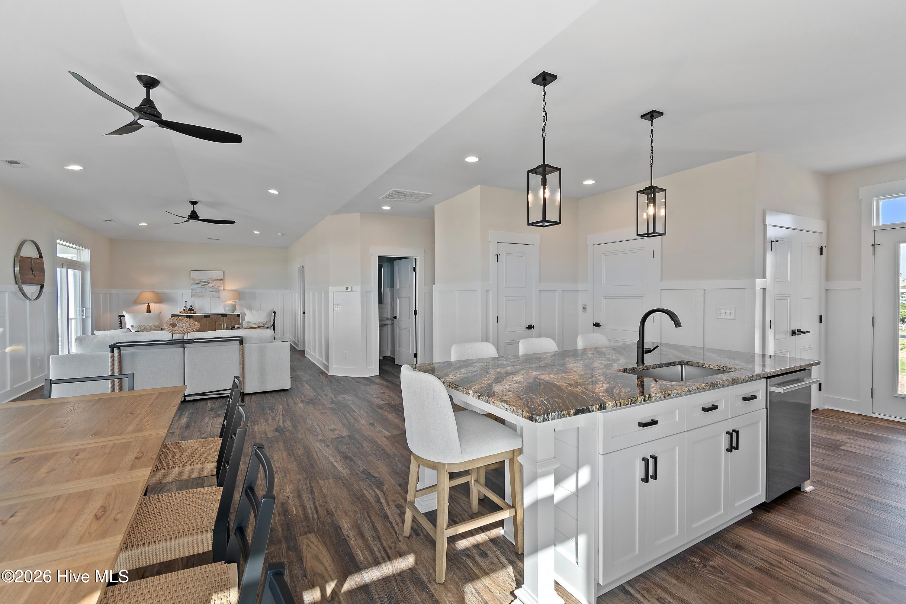105 Ocean Boulevard W Property Photo 2