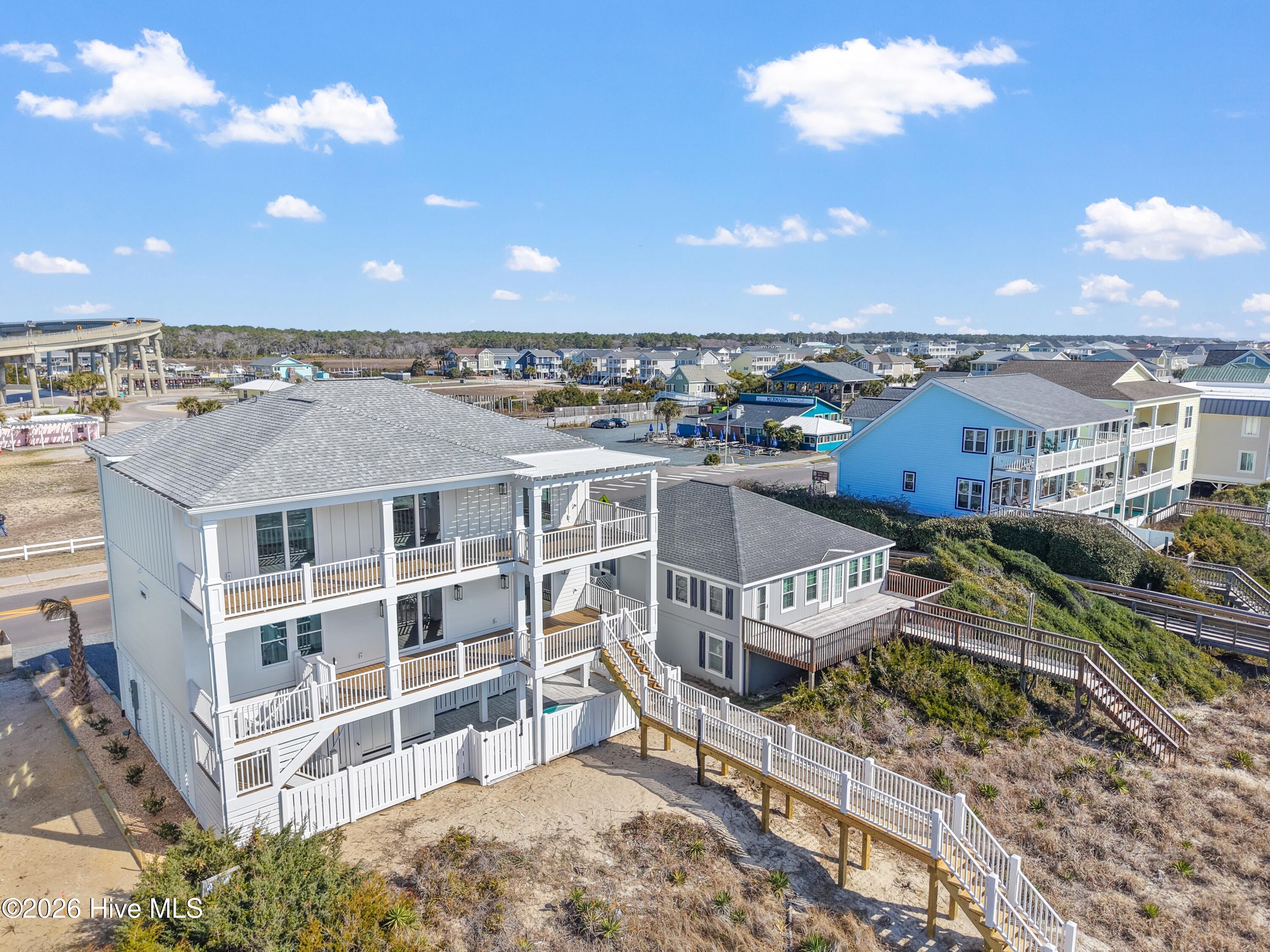 105 Ocean Boulevard W Property Photo 4