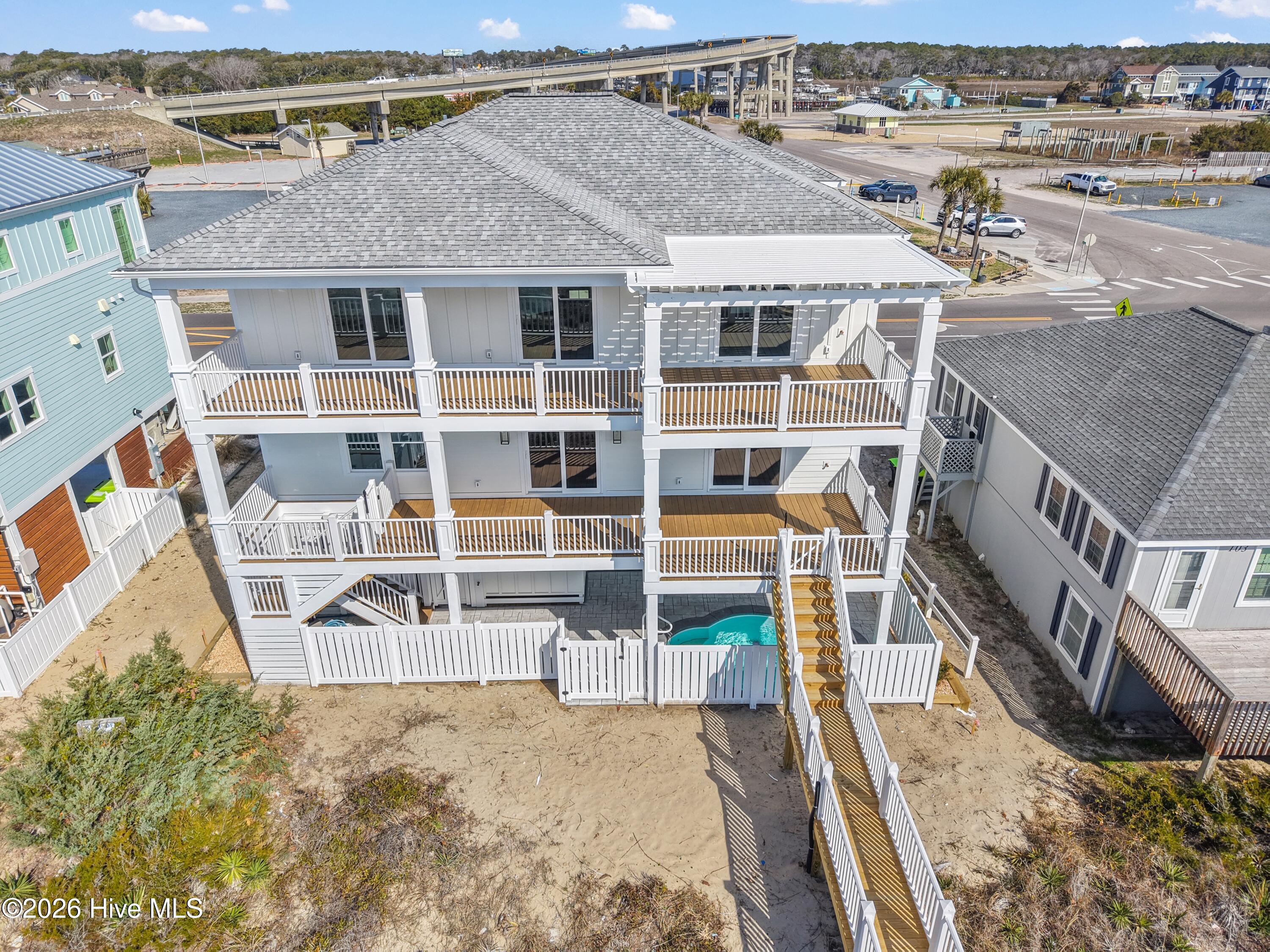 105 Ocean Boulevard W Property Photo 5