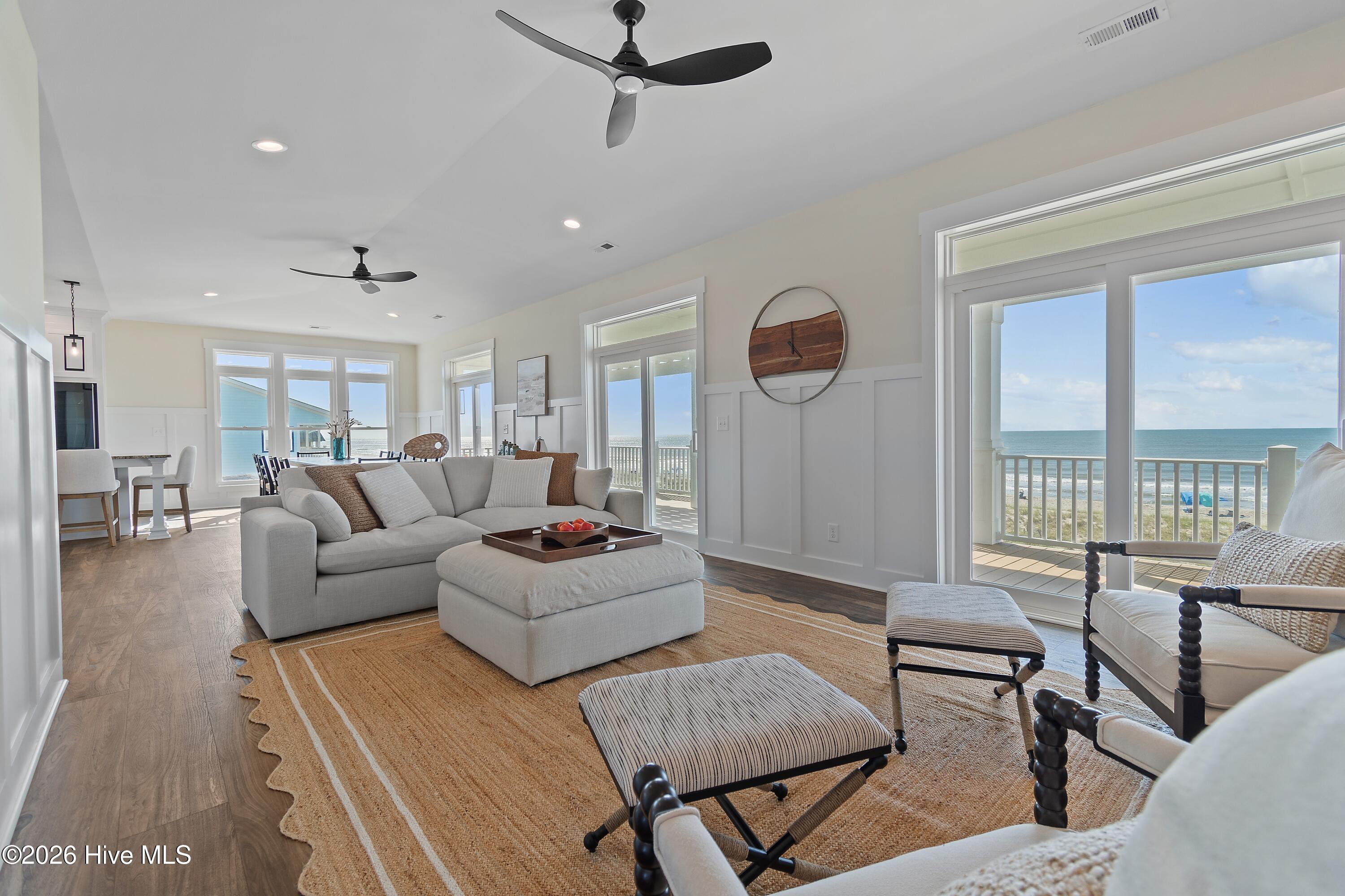 105 Ocean Boulevard W Property Photo 5