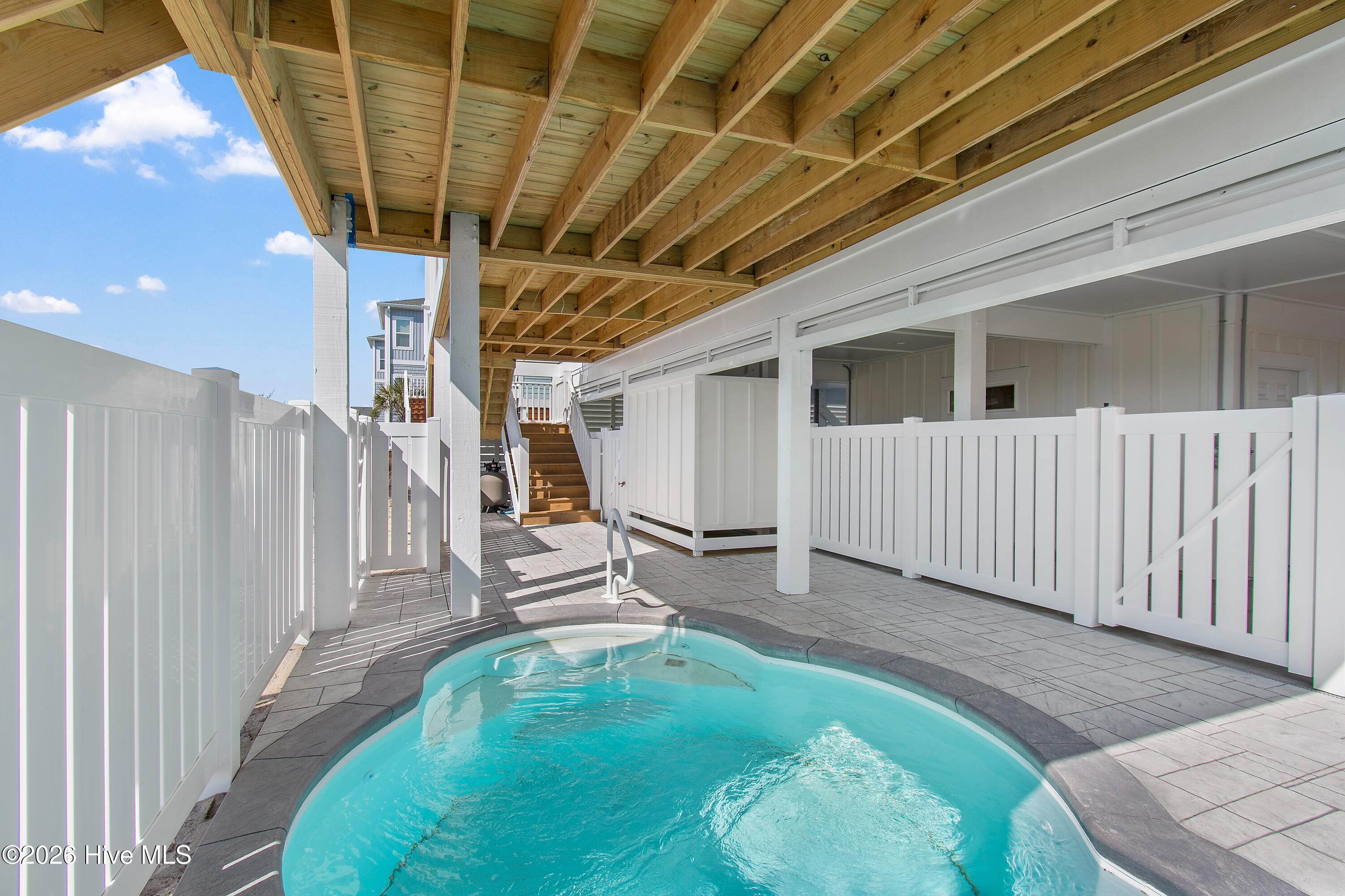 105 Ocean Boulevard W Property Photo 10