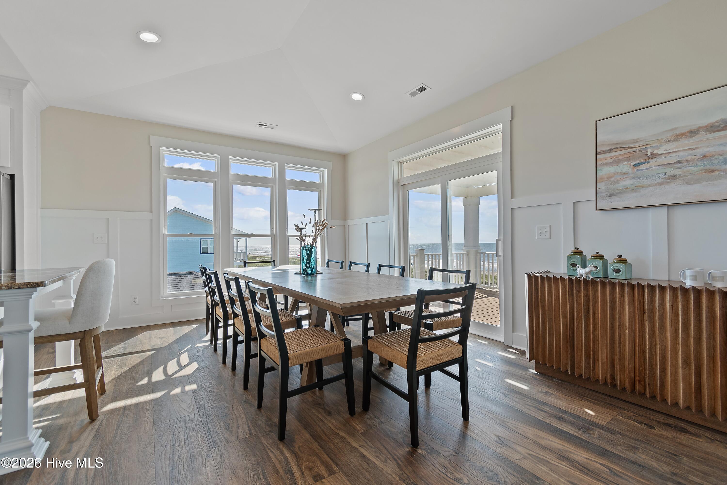 105 Ocean Boulevard W Property Photo 10