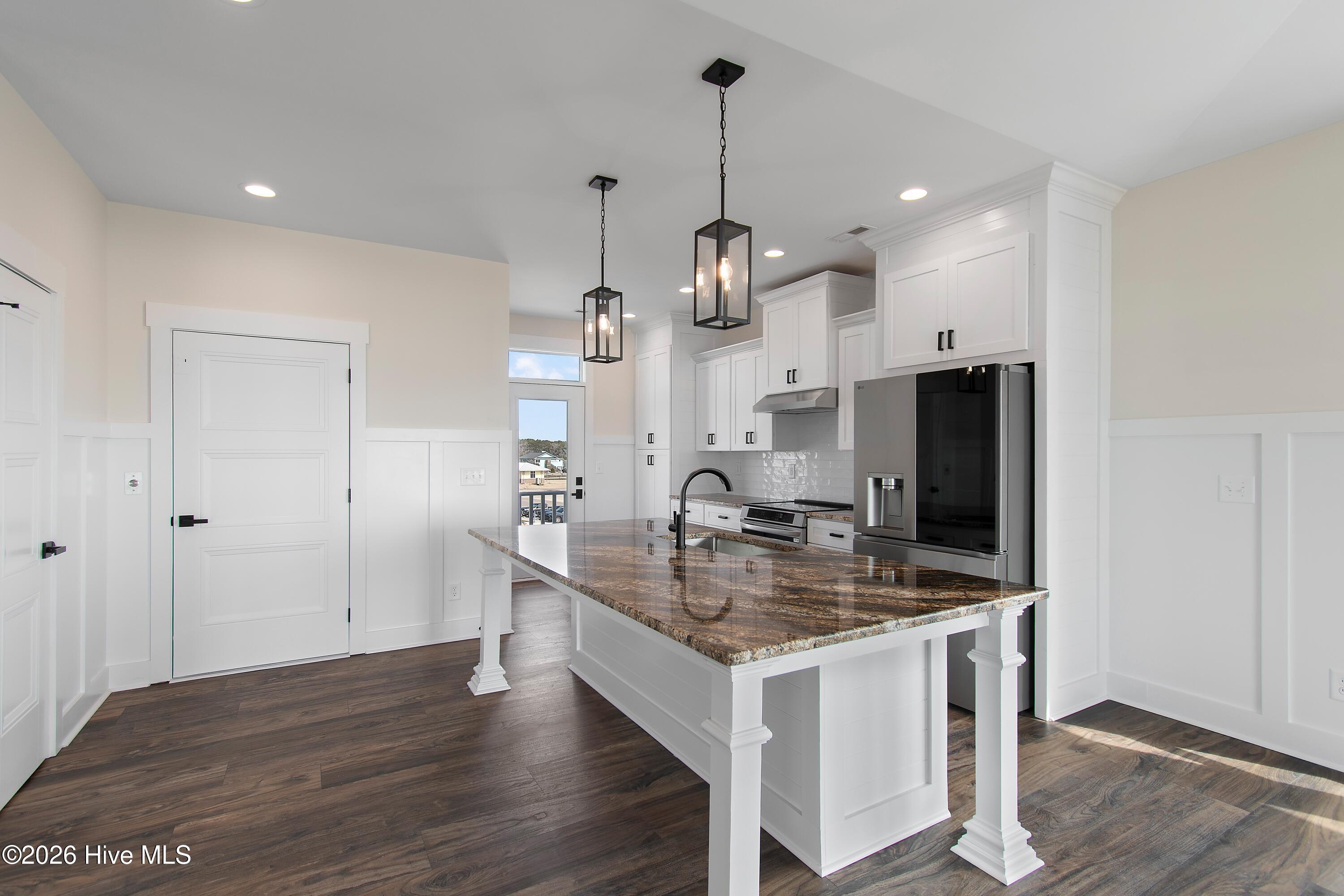 105 Ocean Boulevard W Property Photo 14
