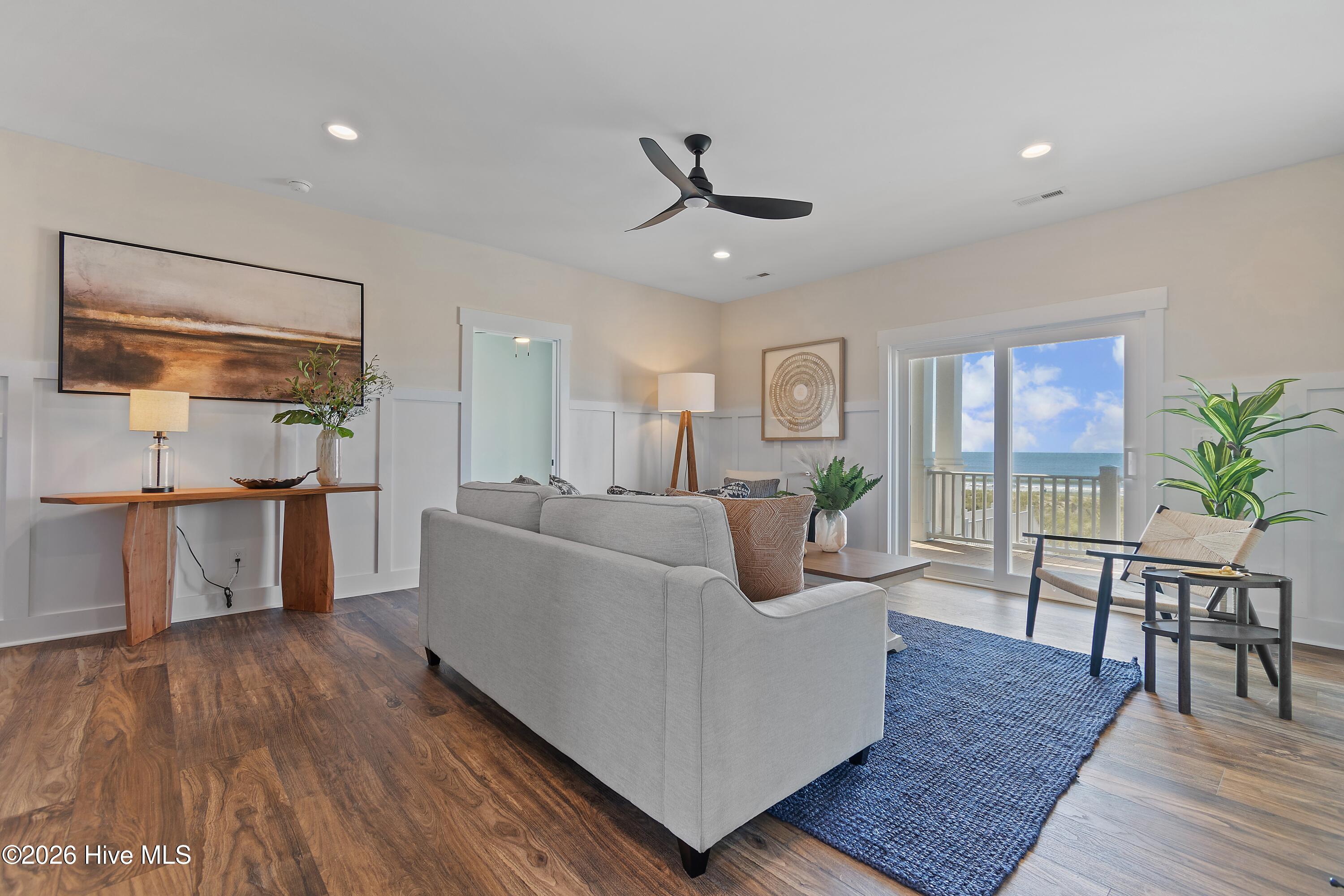 105 Ocean Boulevard W Property Photo 14