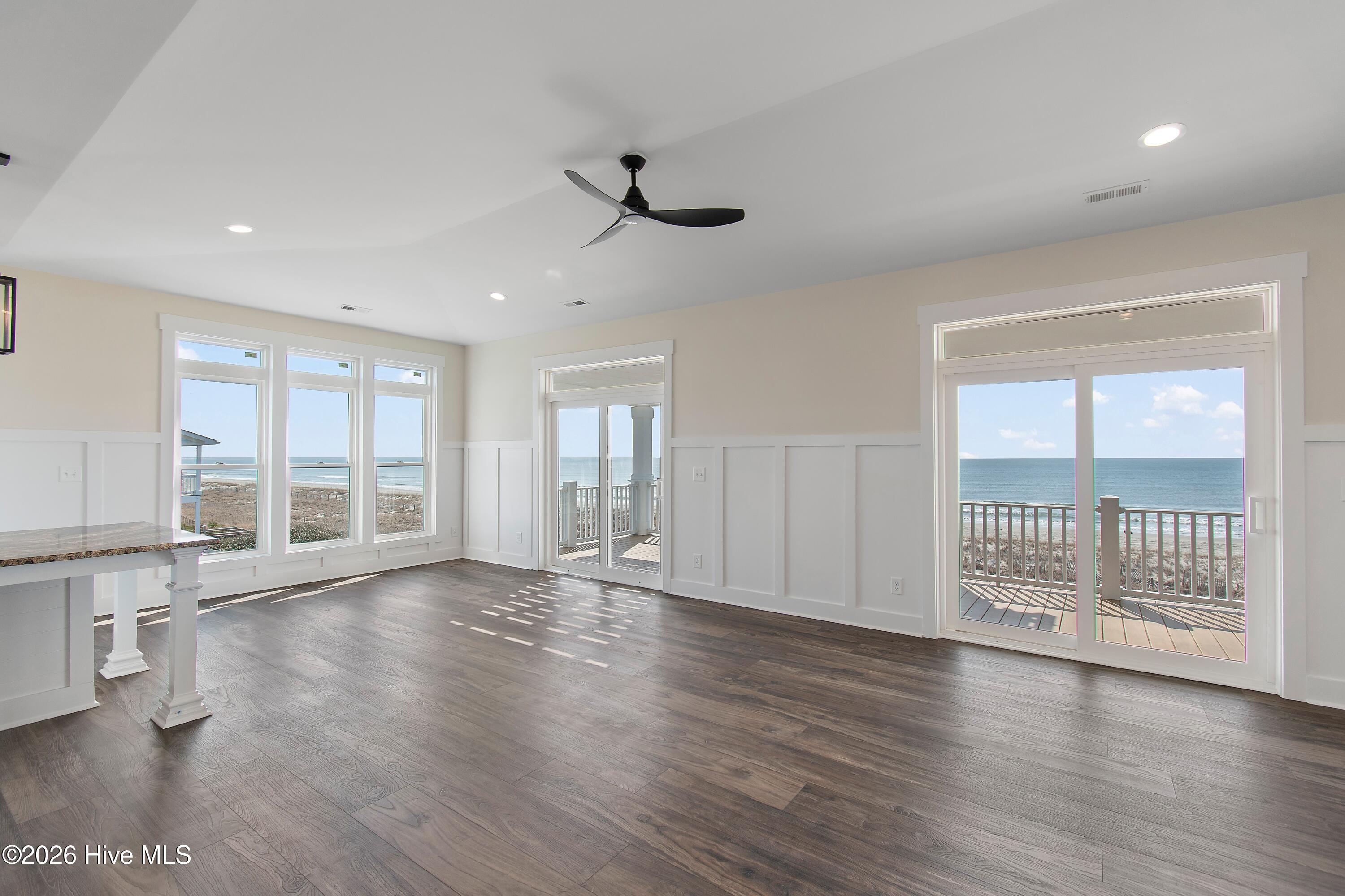 105 Ocean Boulevard W Property Photo 26