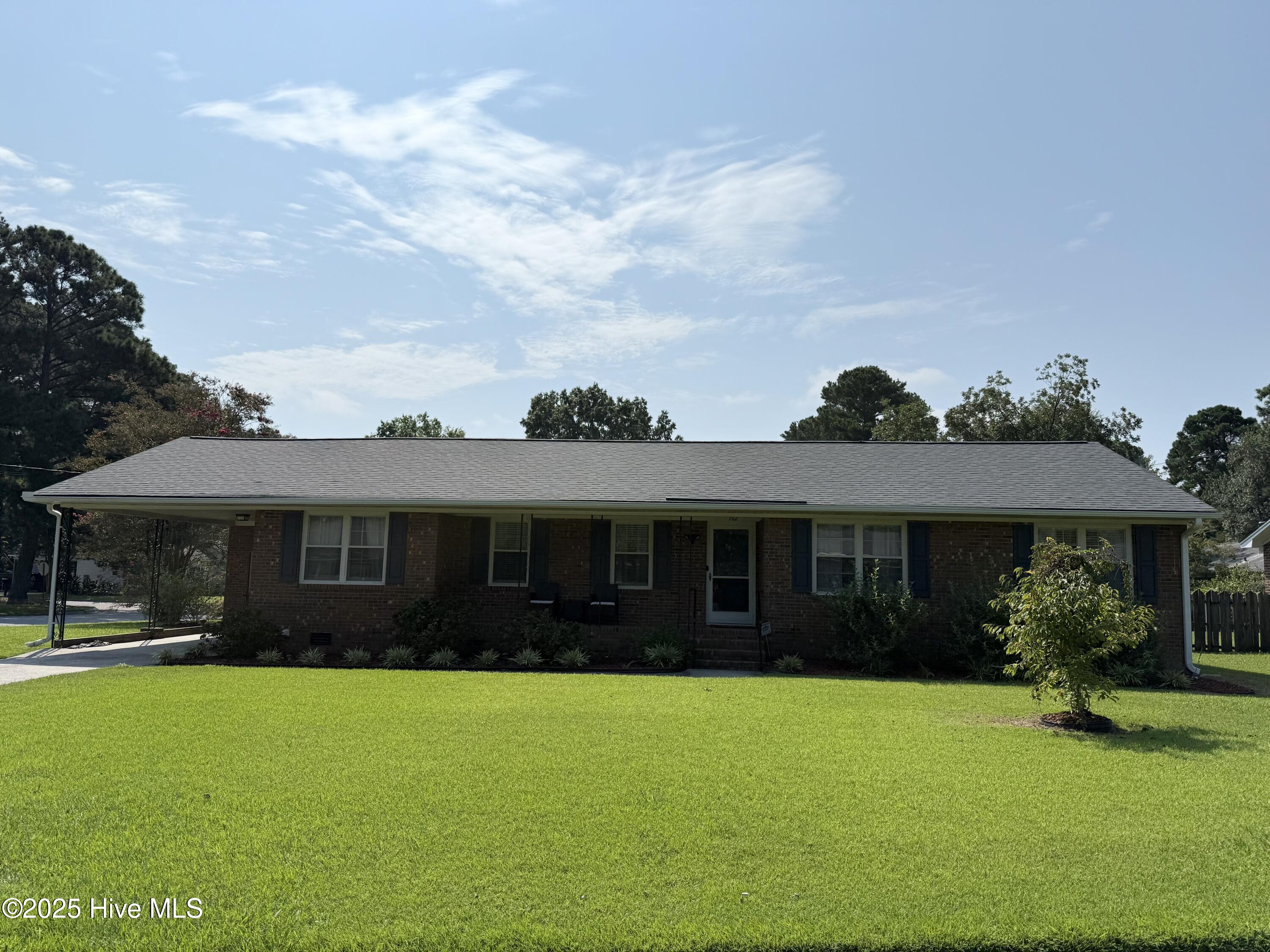 102 Templeton Drive Property Photo 1