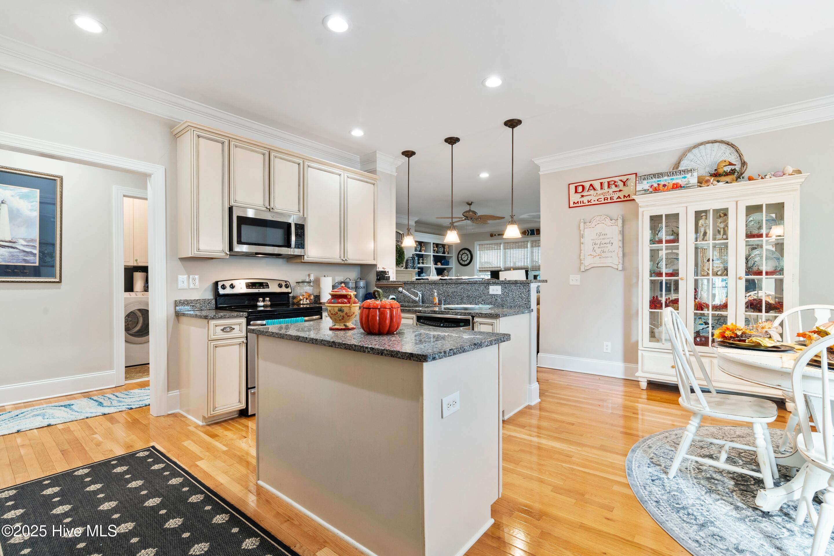 3905 Meeting Place Lane Property Photo 22