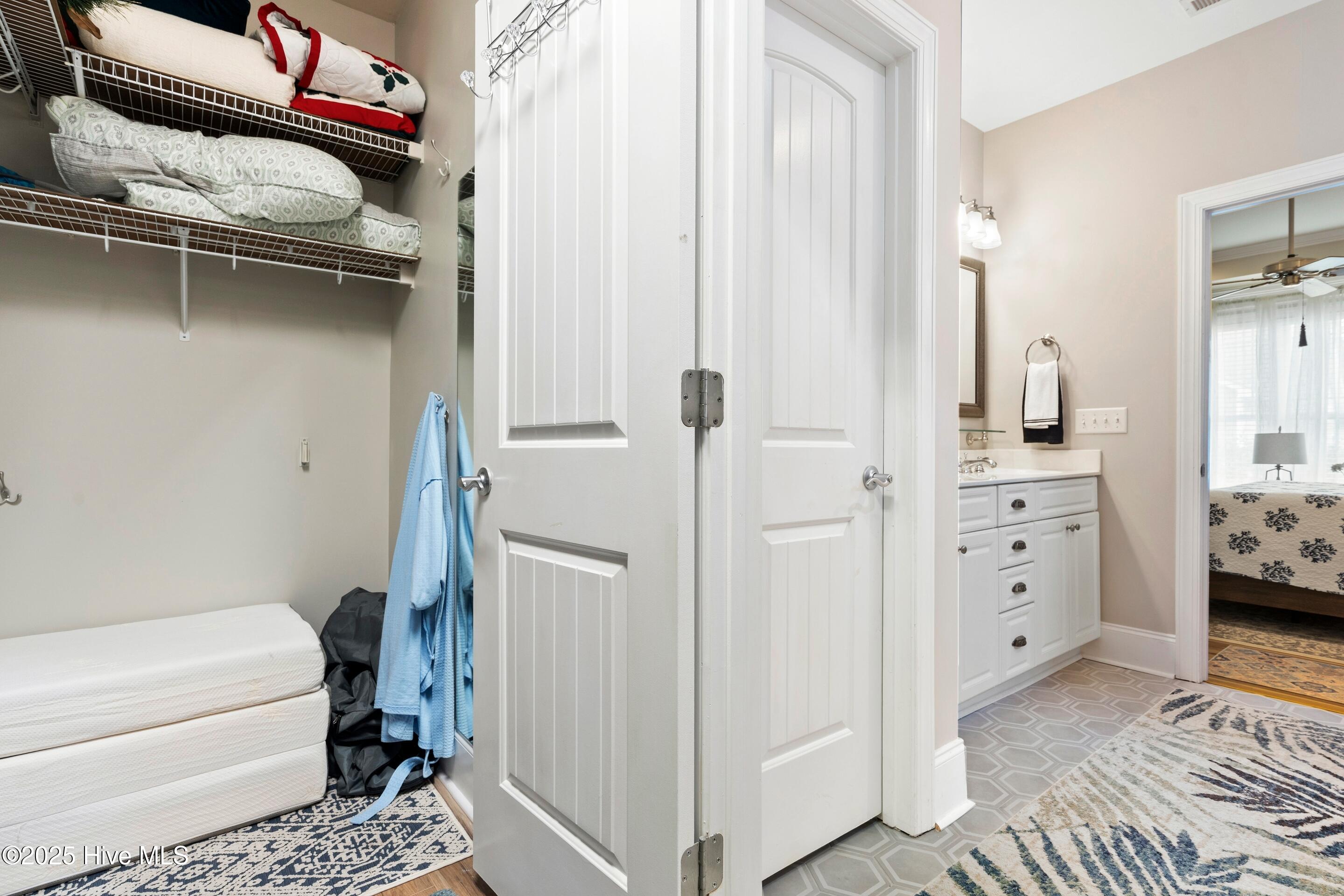 3905 Meeting Place Lane Property Photo 41