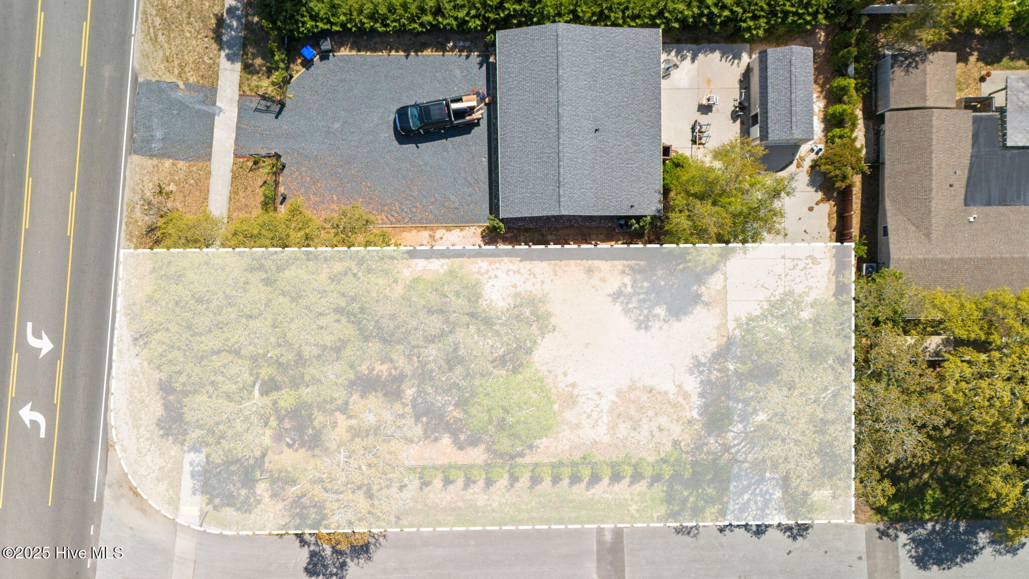 4401 E Oak Island Drive Property Photo 1