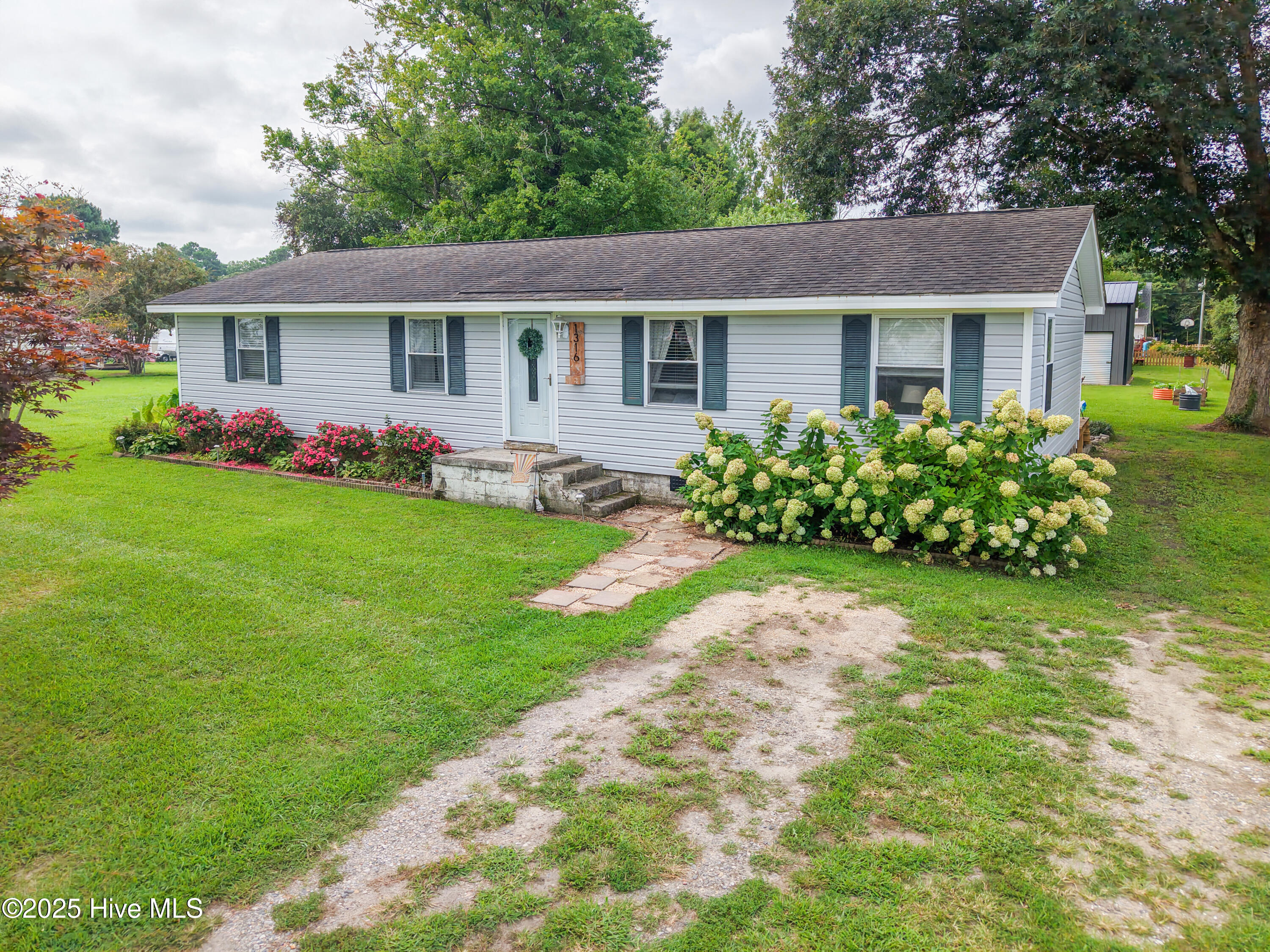 1316 Tulls Creek Road Property Photo 1