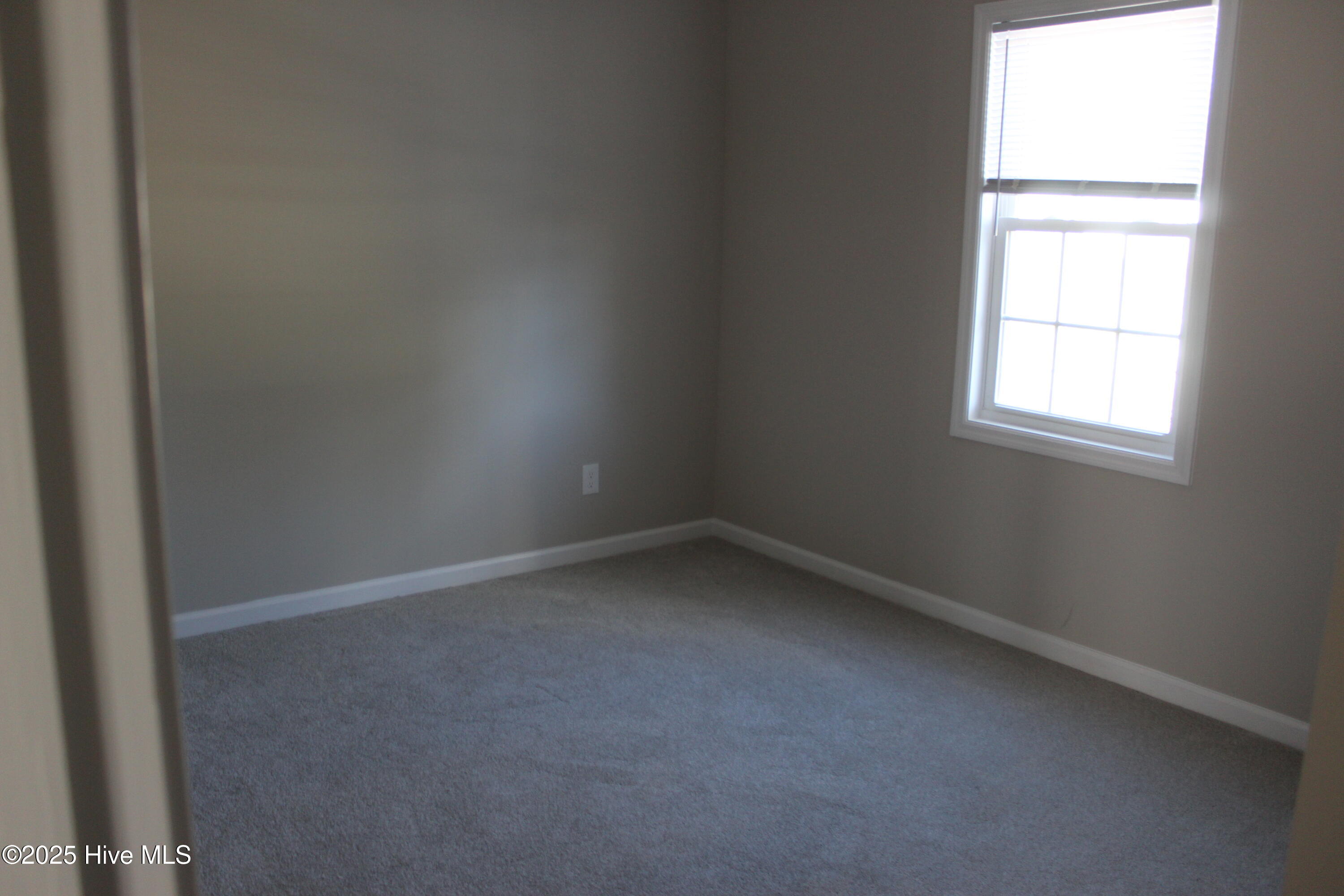 216 W Charity Road Property Photo 4