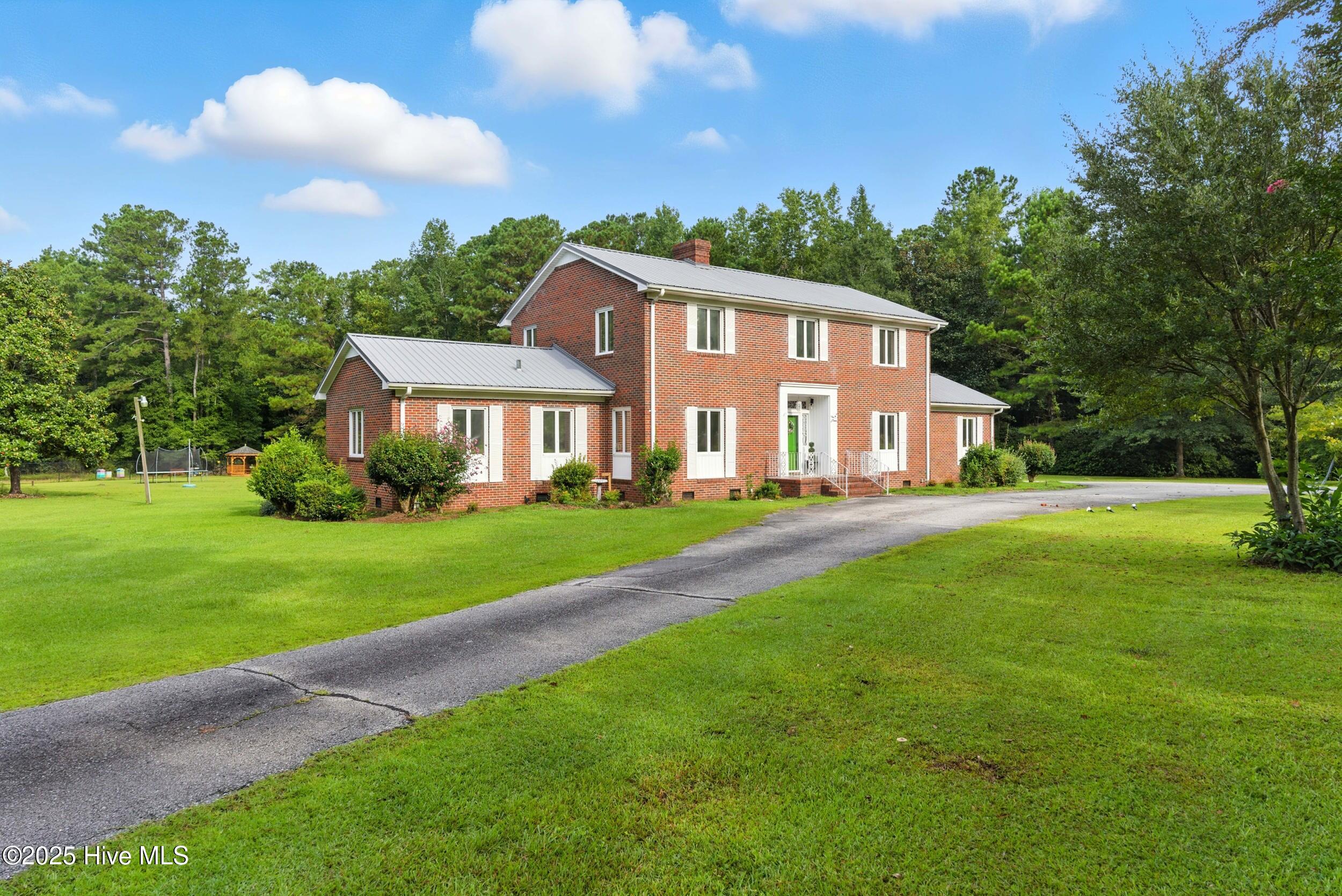 511 N Timberly Lane Property Photo 1