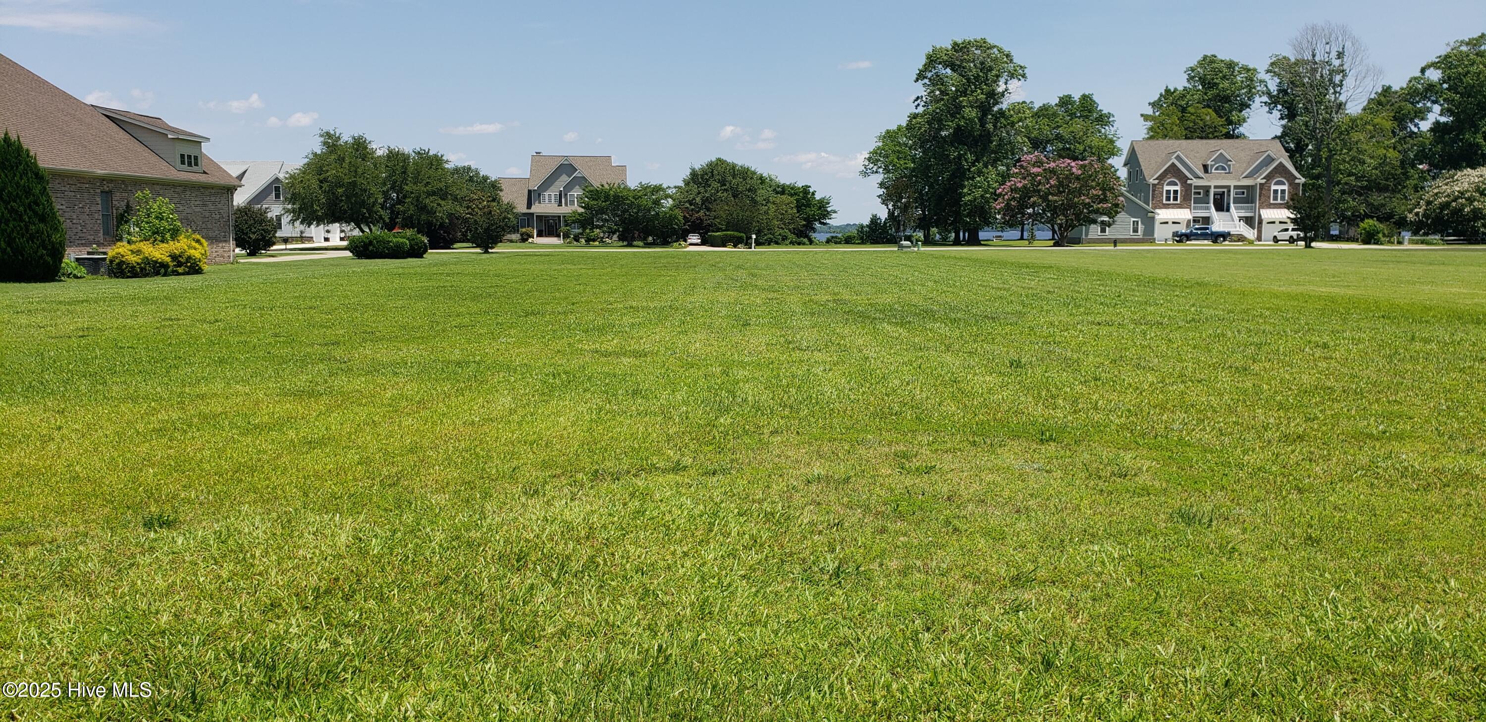 109 N Shore Drive Property Photo 1