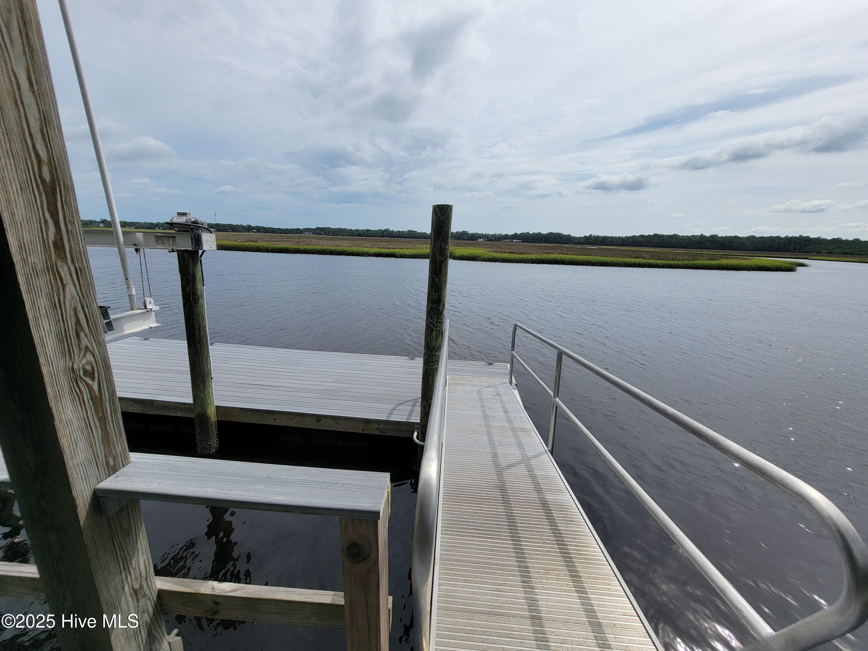 464 Herring Gull Court Property Photo 9