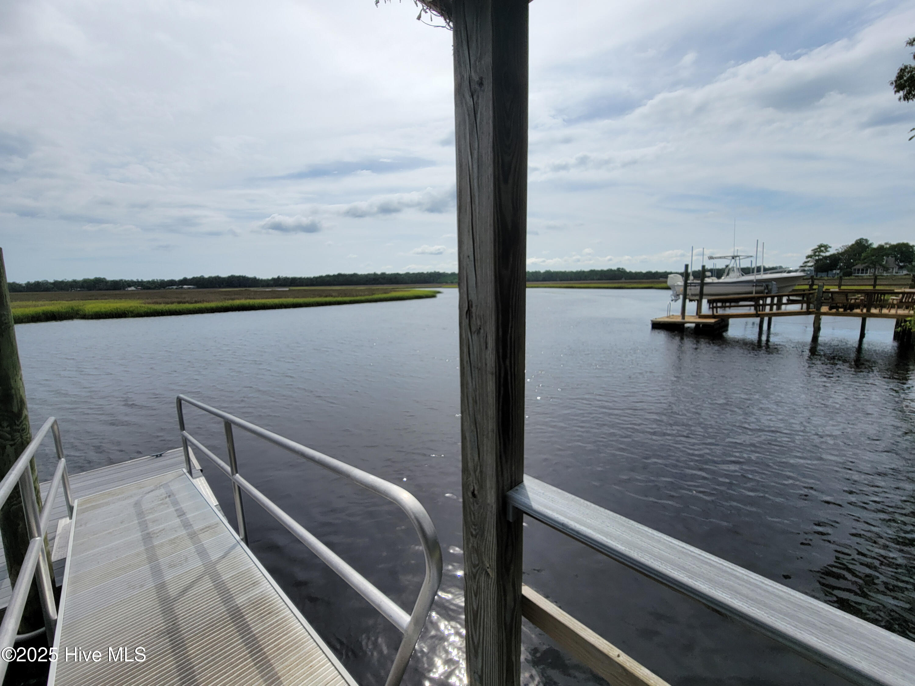 464 Herring Gull Court Property Photo 10