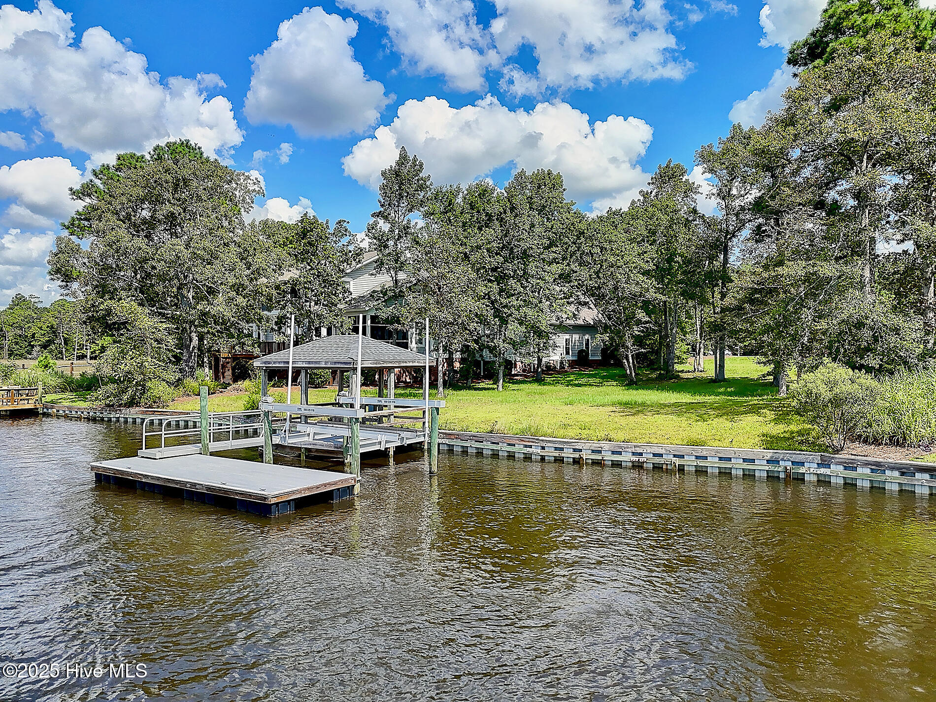 464 Herring Gull Court Property Photo 12