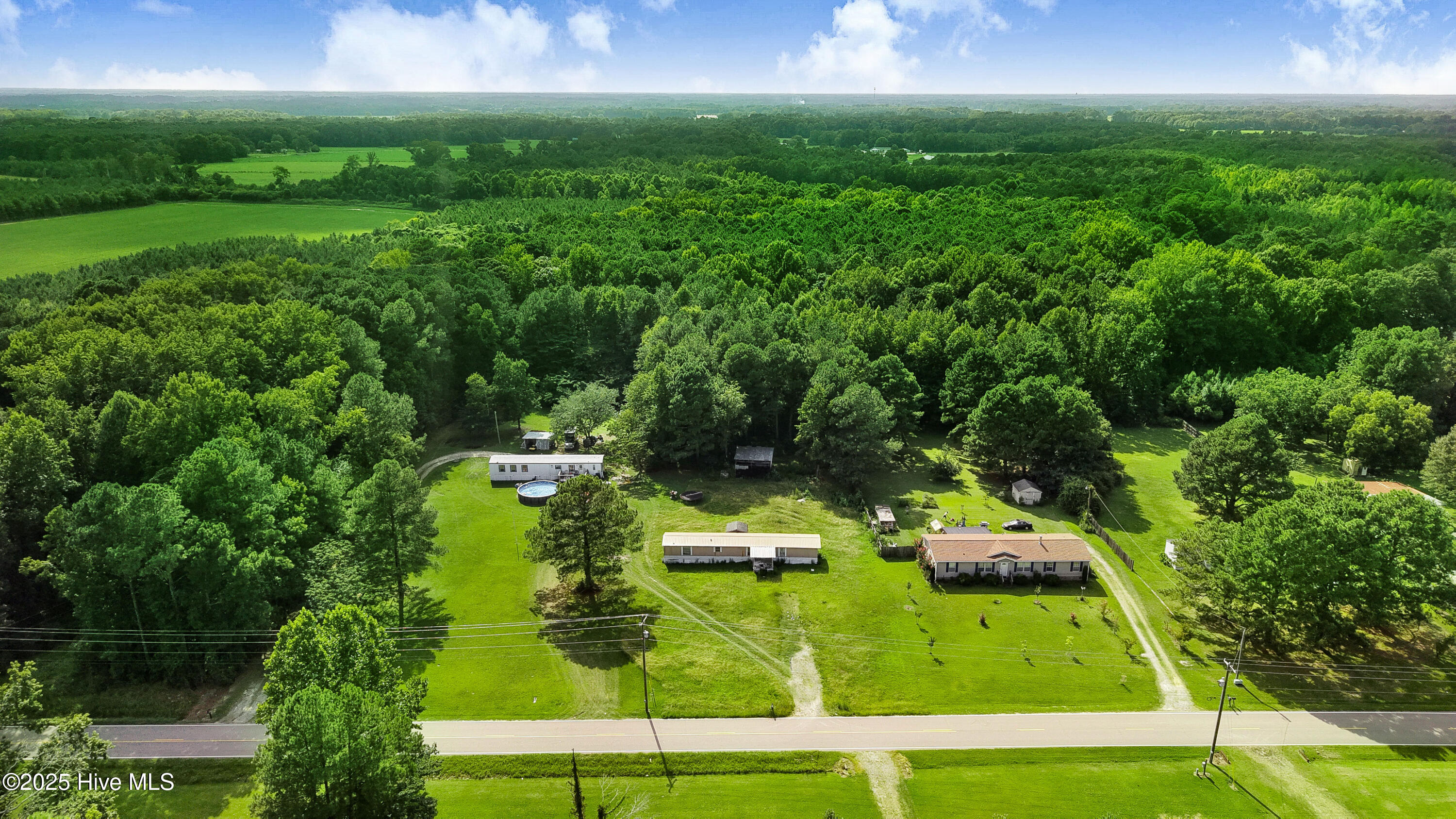 1960 Old Rock Quarry Road Property Photo 1