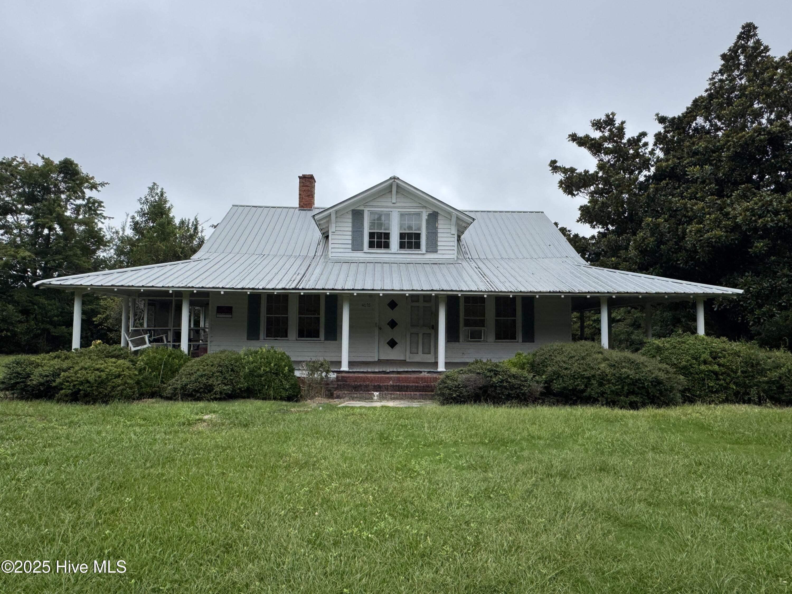 4076 Cherry Grove Road Property Photo 1
