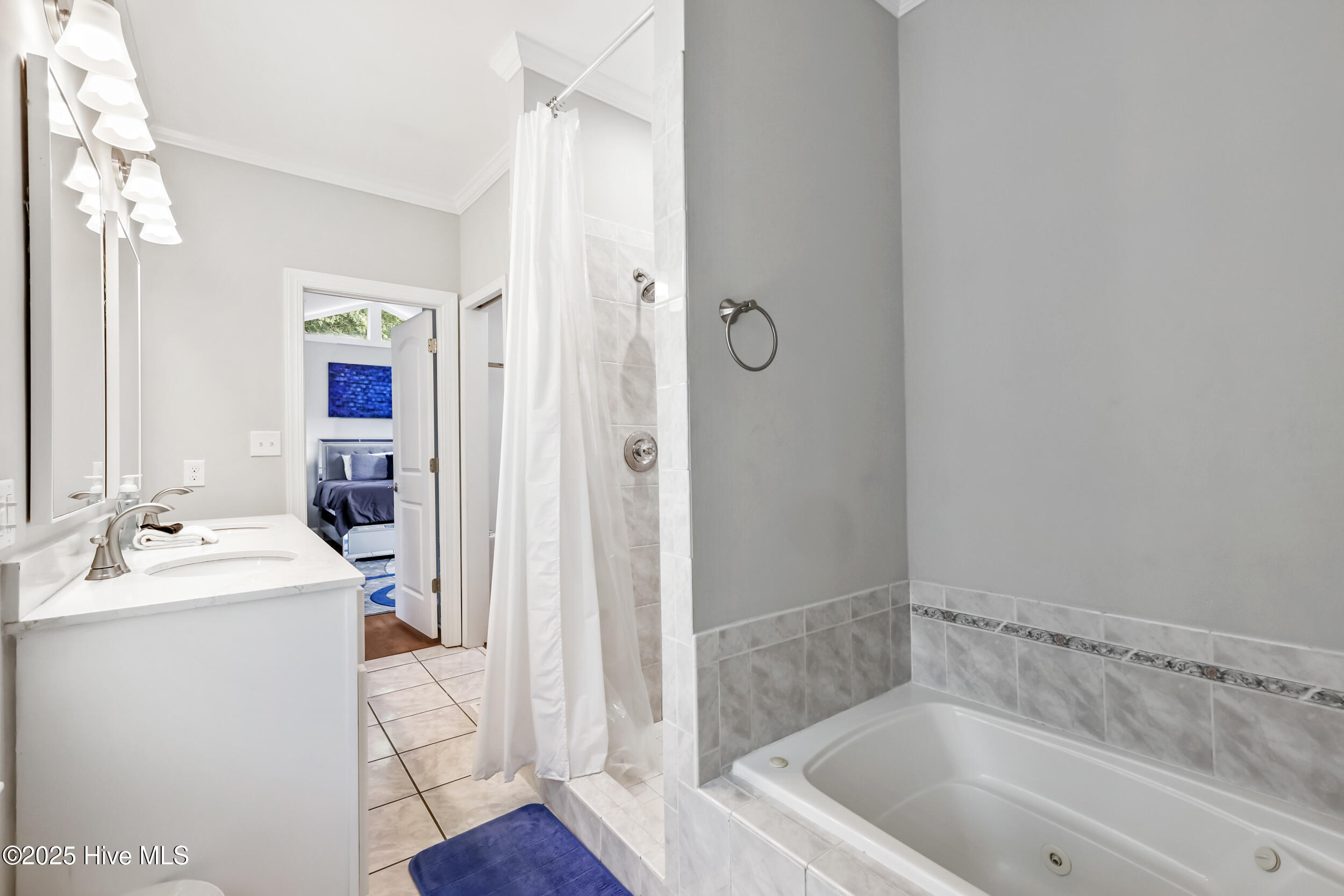 827 Colonial Drive Property Photo 16