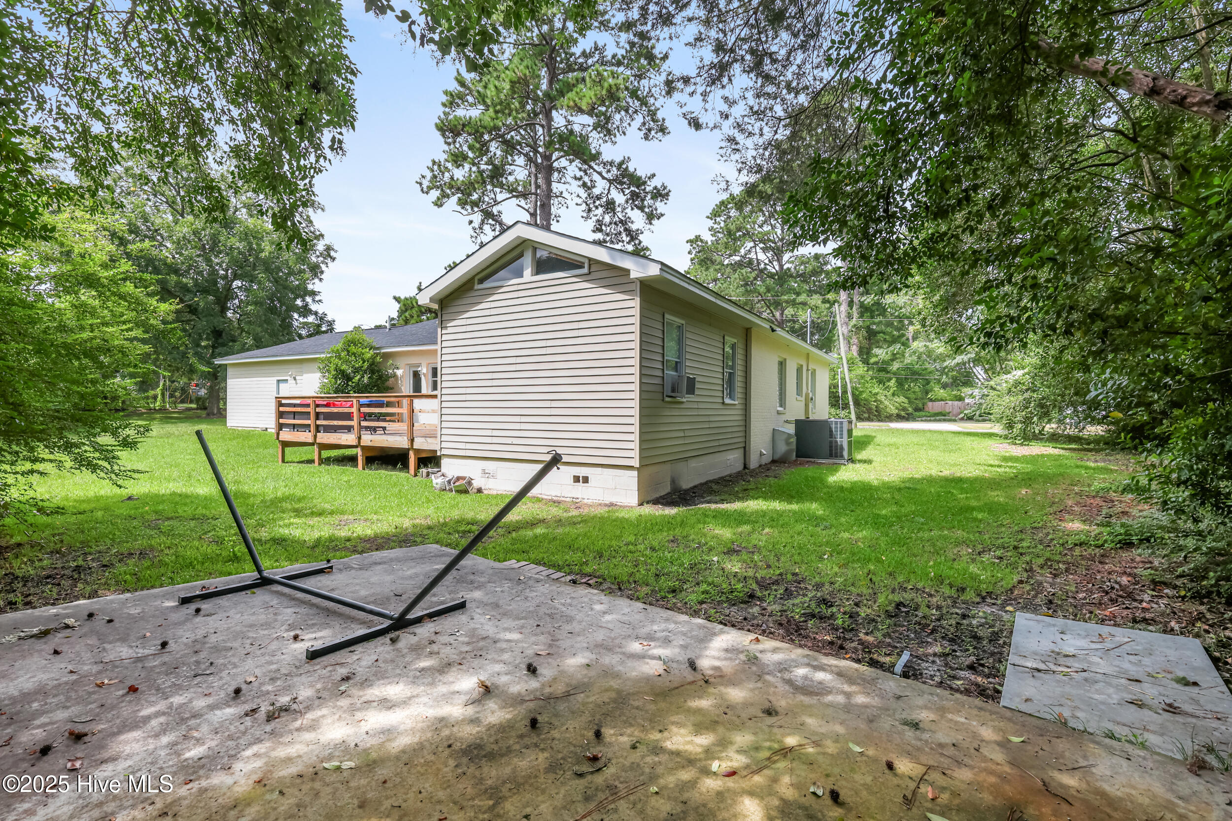 827 Colonial Drive Property Photo 26
