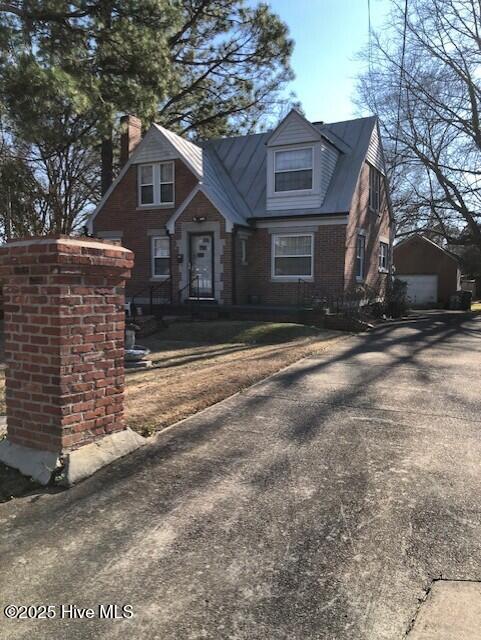 312 Finch Street Property Photo 1