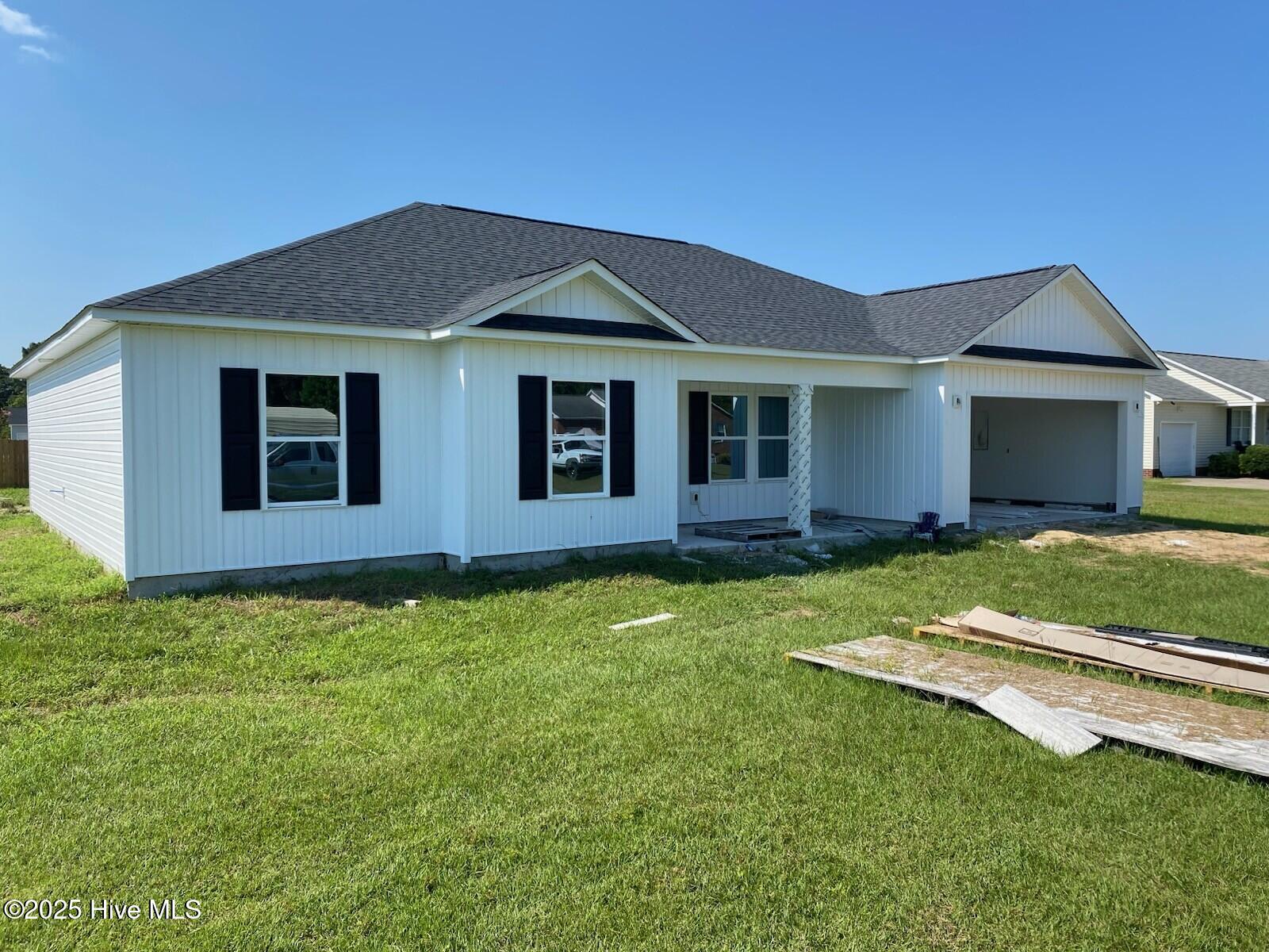 3043 Falcon Court Property Photo 1