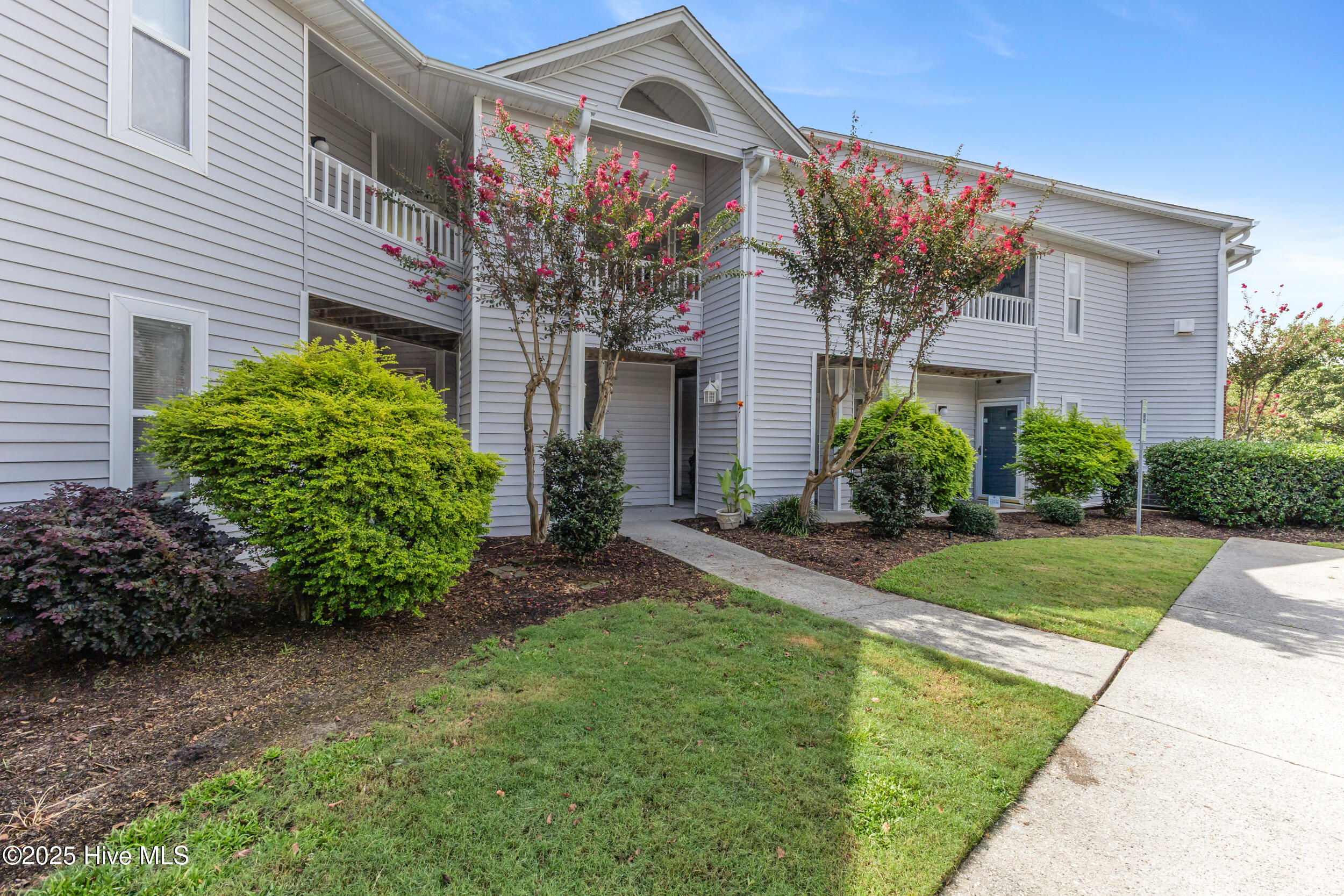 4117 Breezewood Drive 204 Property Photo 1