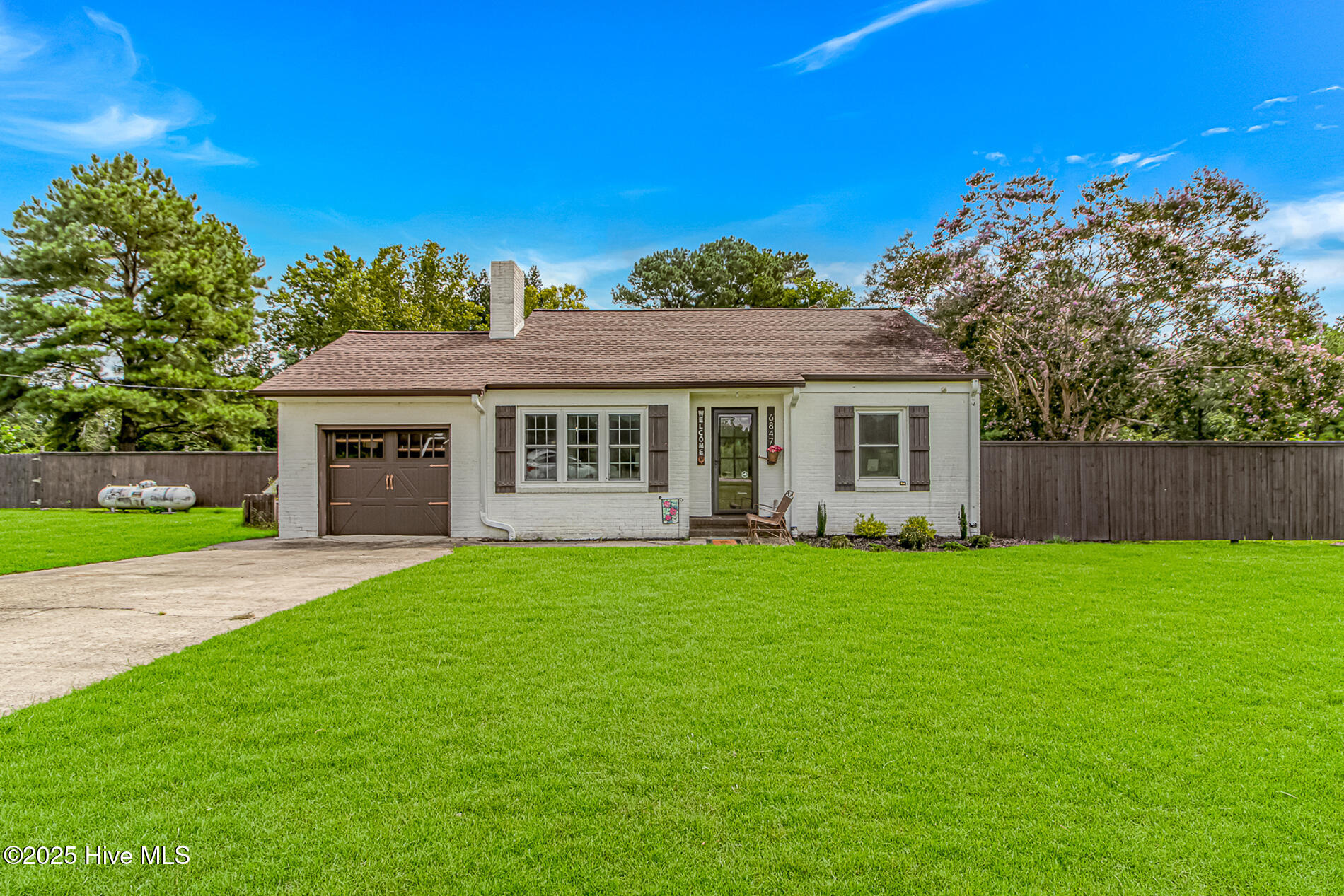 6847 Seven Creeks Highway Property Photo 1