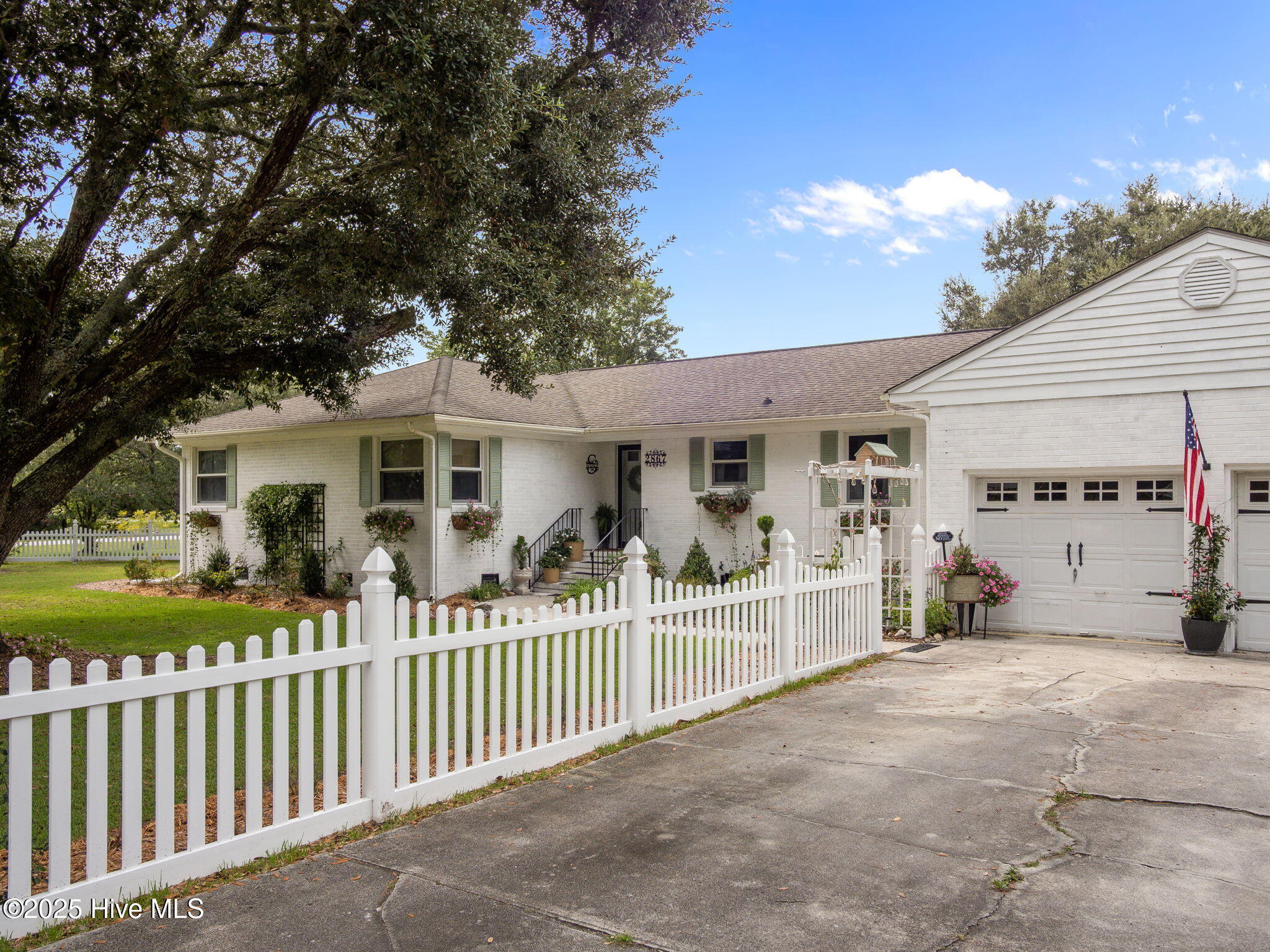 2867 Easy Street Property Photo 1