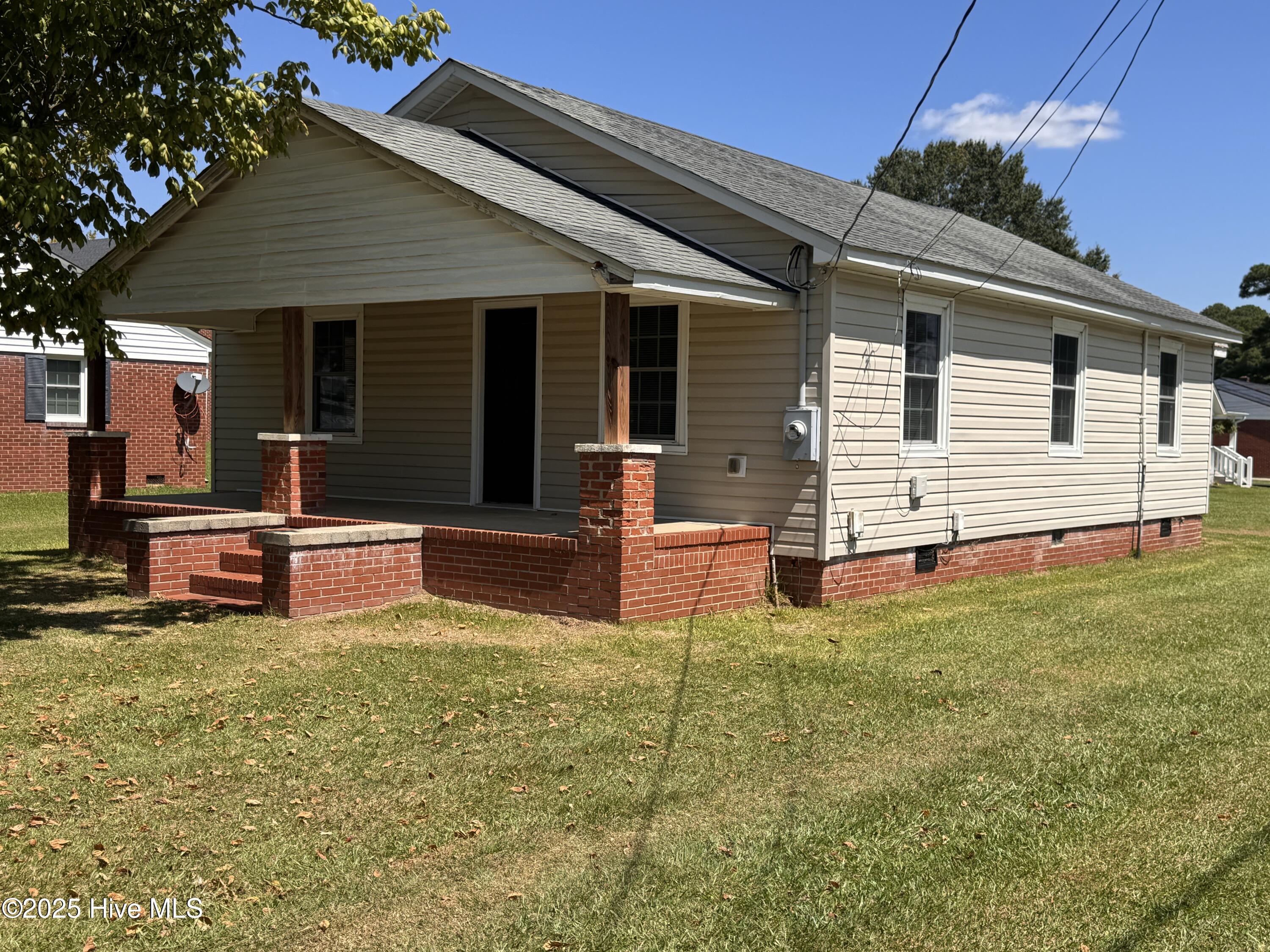 107 S Mccaskey Road Property Photo 1