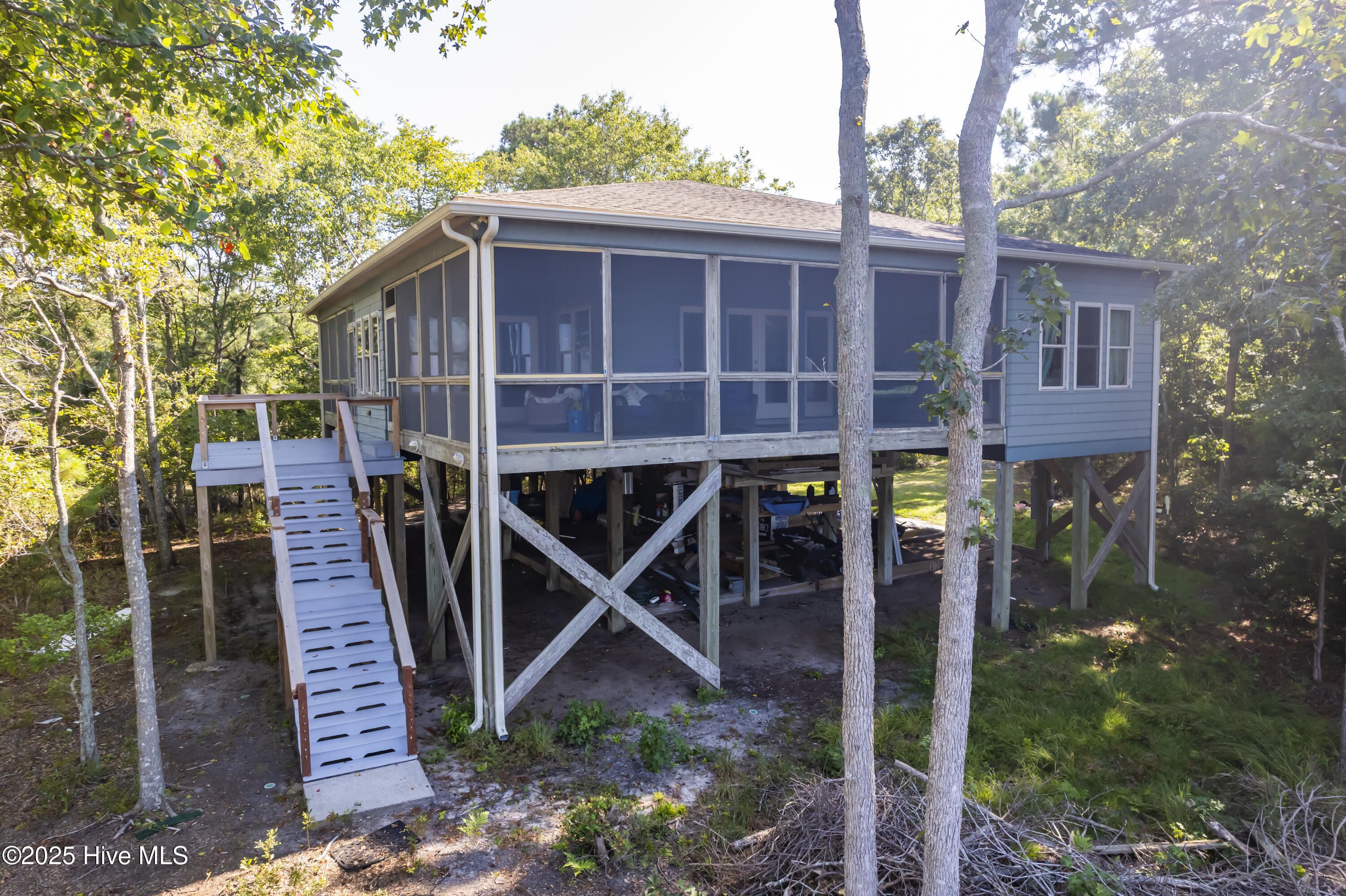 452 Indian Bluff Drive Property Photo 4
