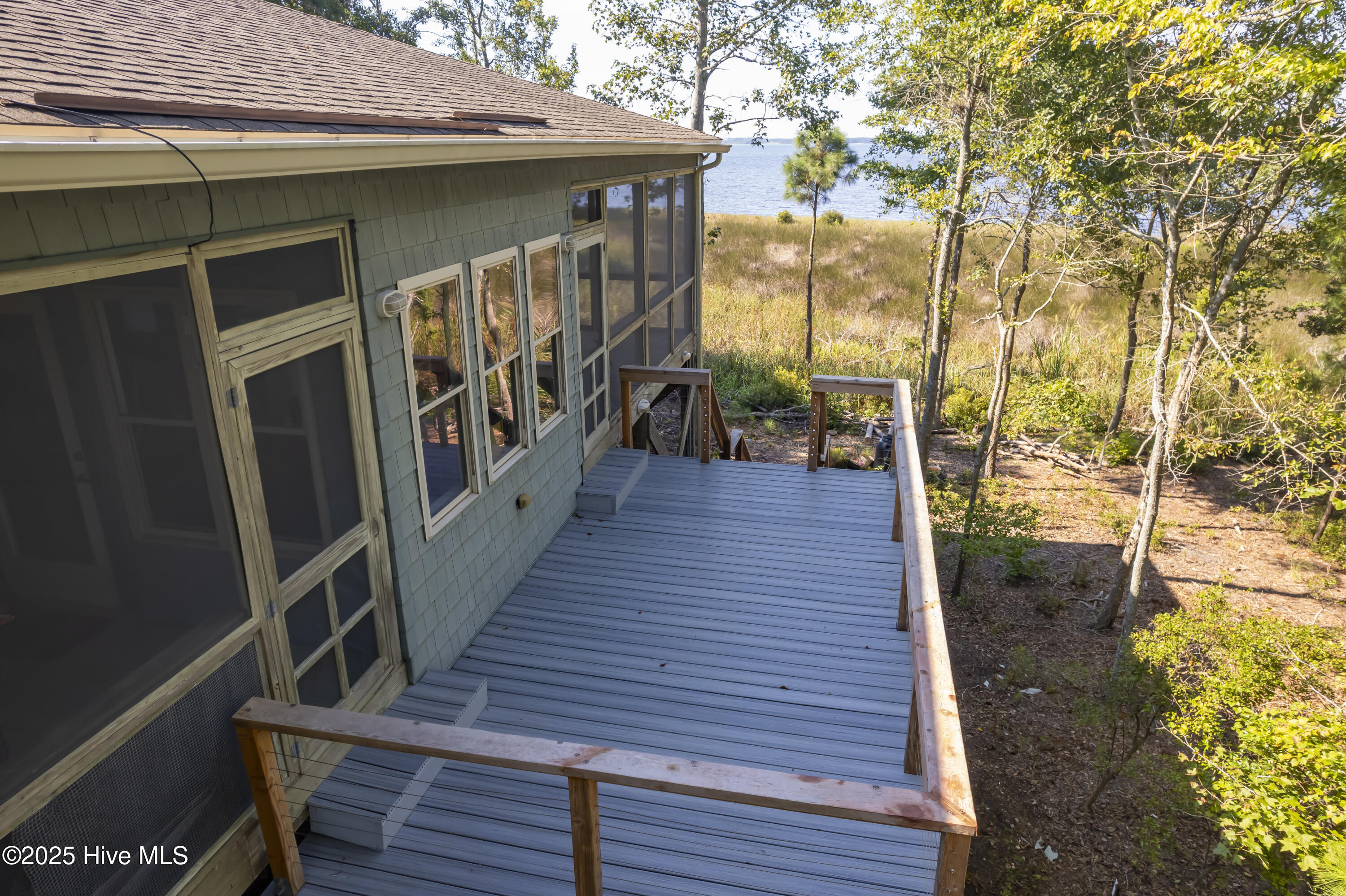 452 Indian Bluff Drive Property Photo 32