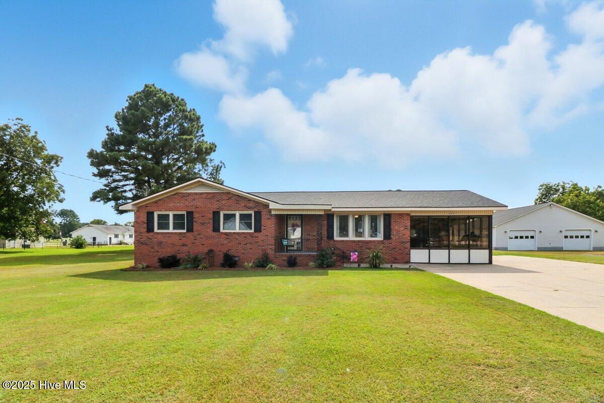 1255 Nc-581 Property Photo 1