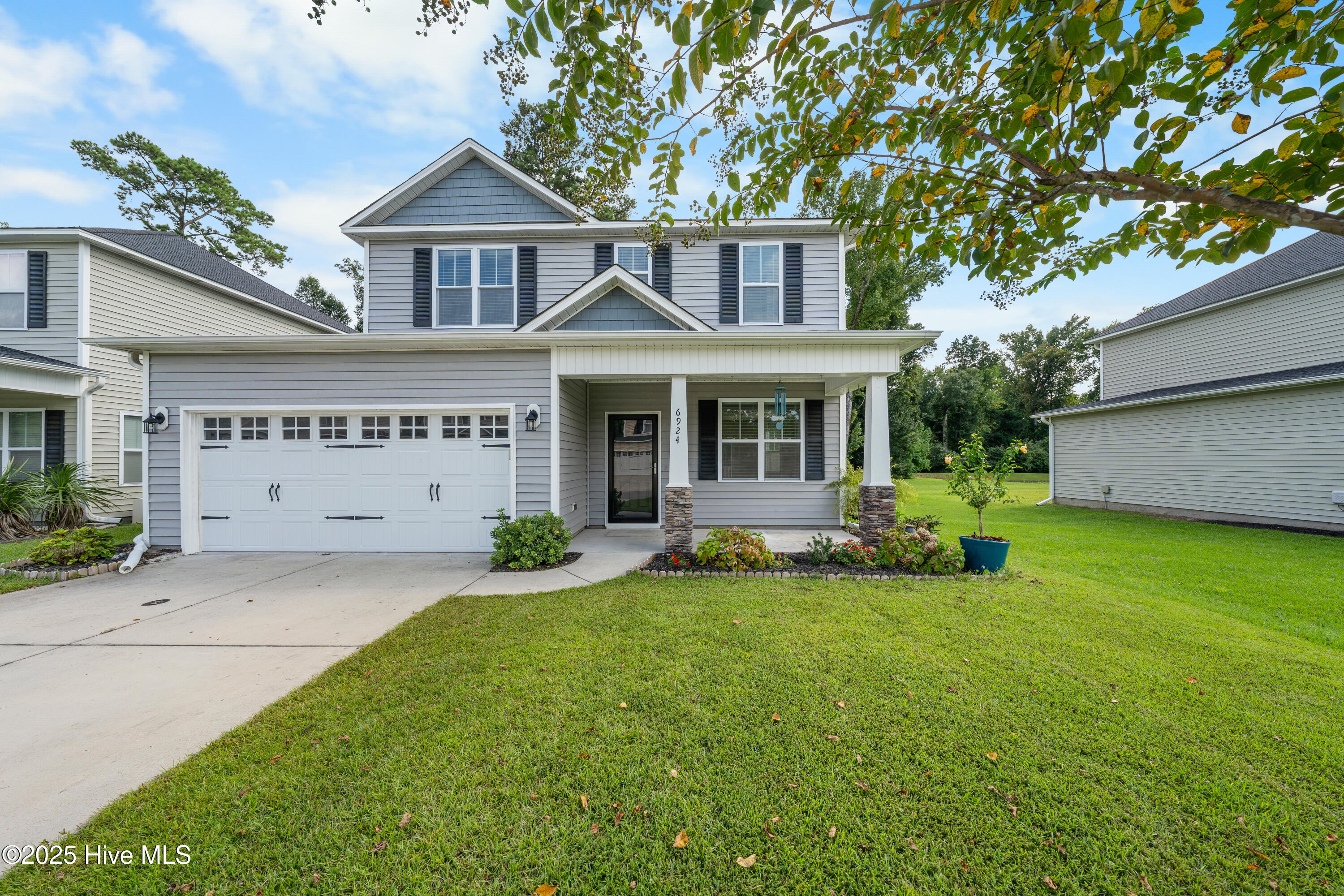 6924 Aida Court Property Photo 1
