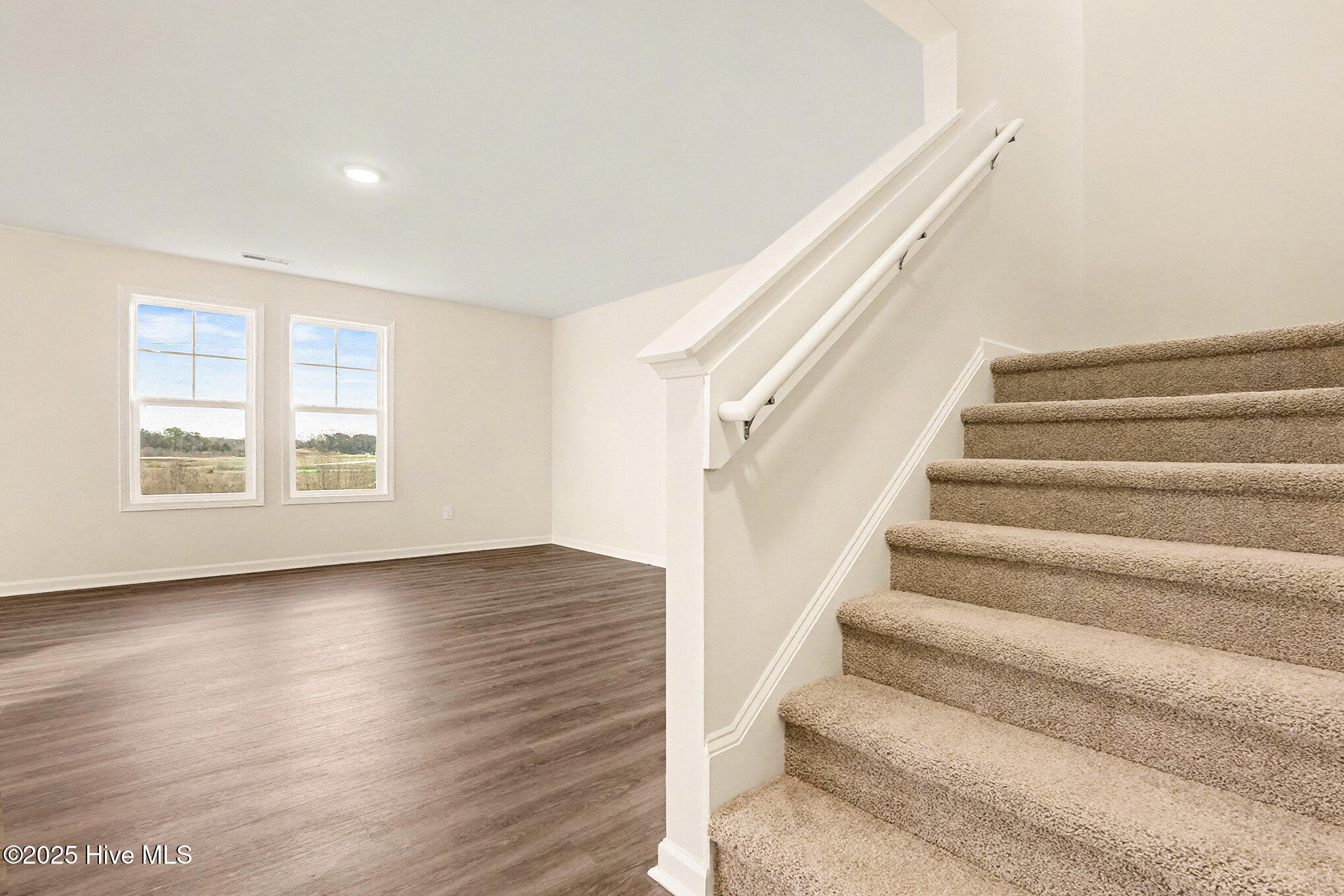 45 E Emily Gardens Drive Property Photo 4