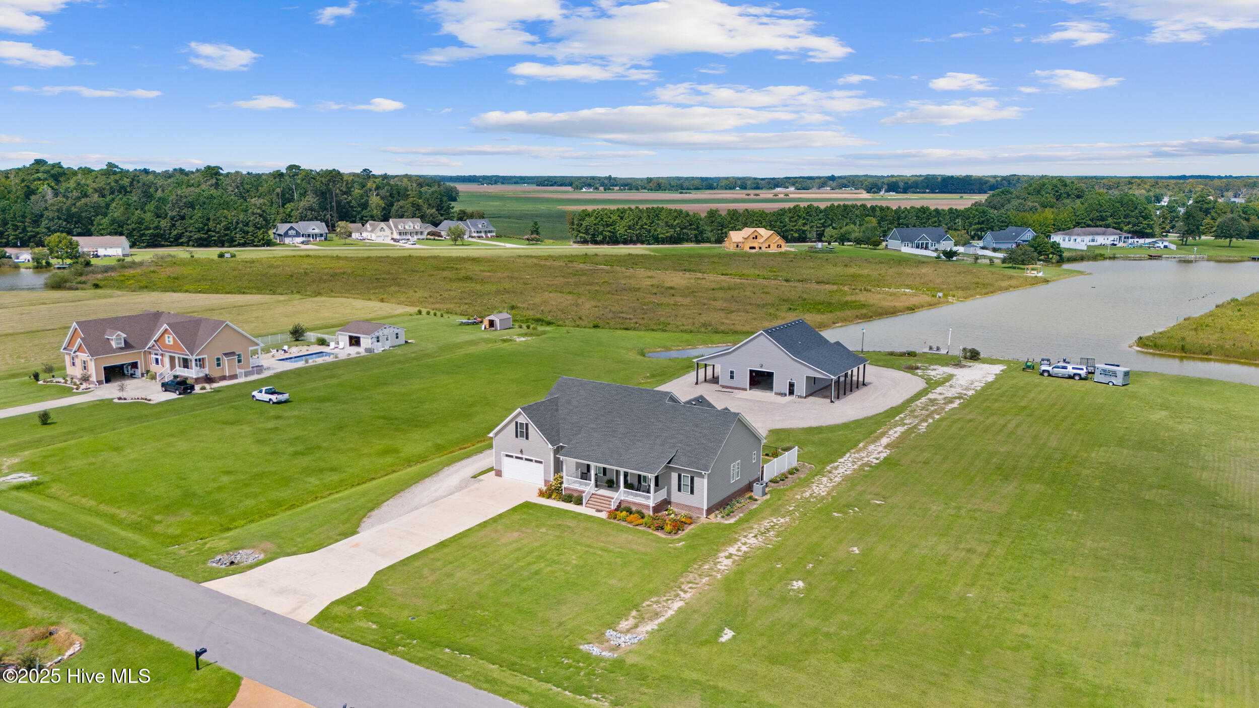 482 Pointe Vista Drive Property Photo 1