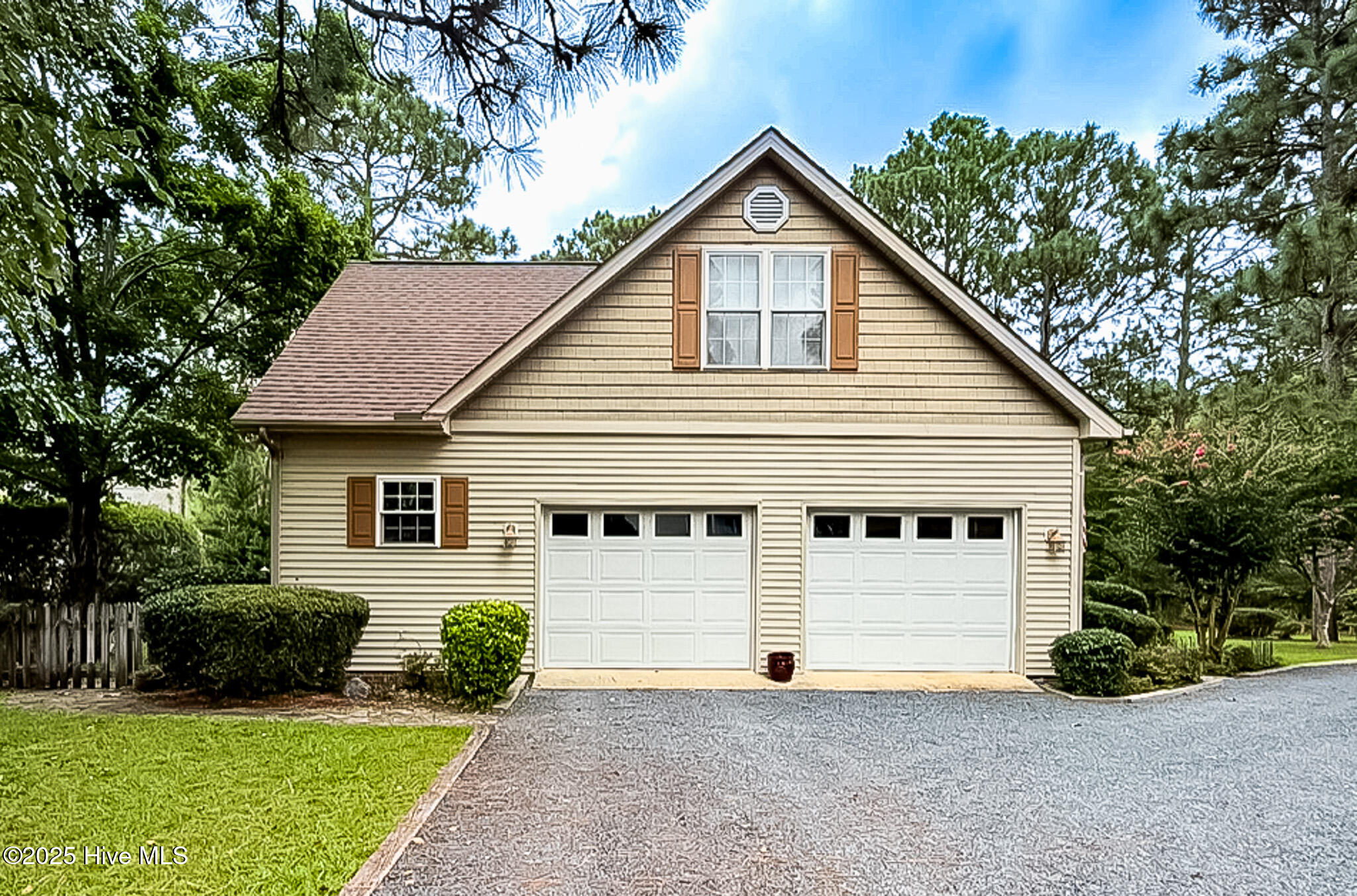 2 Troy Court Property Photo 6