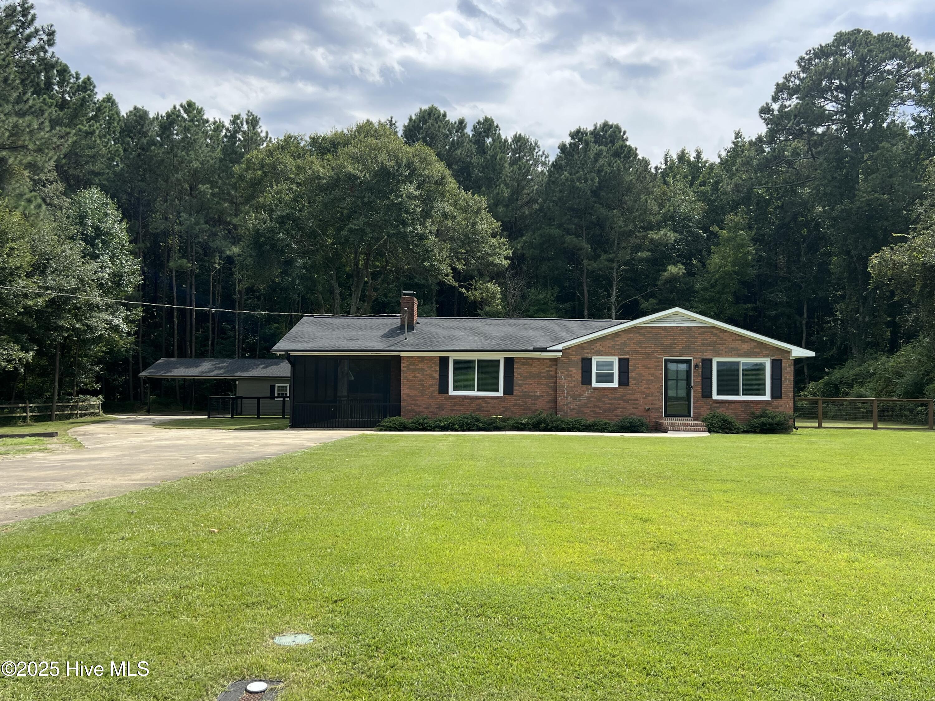 1896 Old Route 22 Property Photo 1