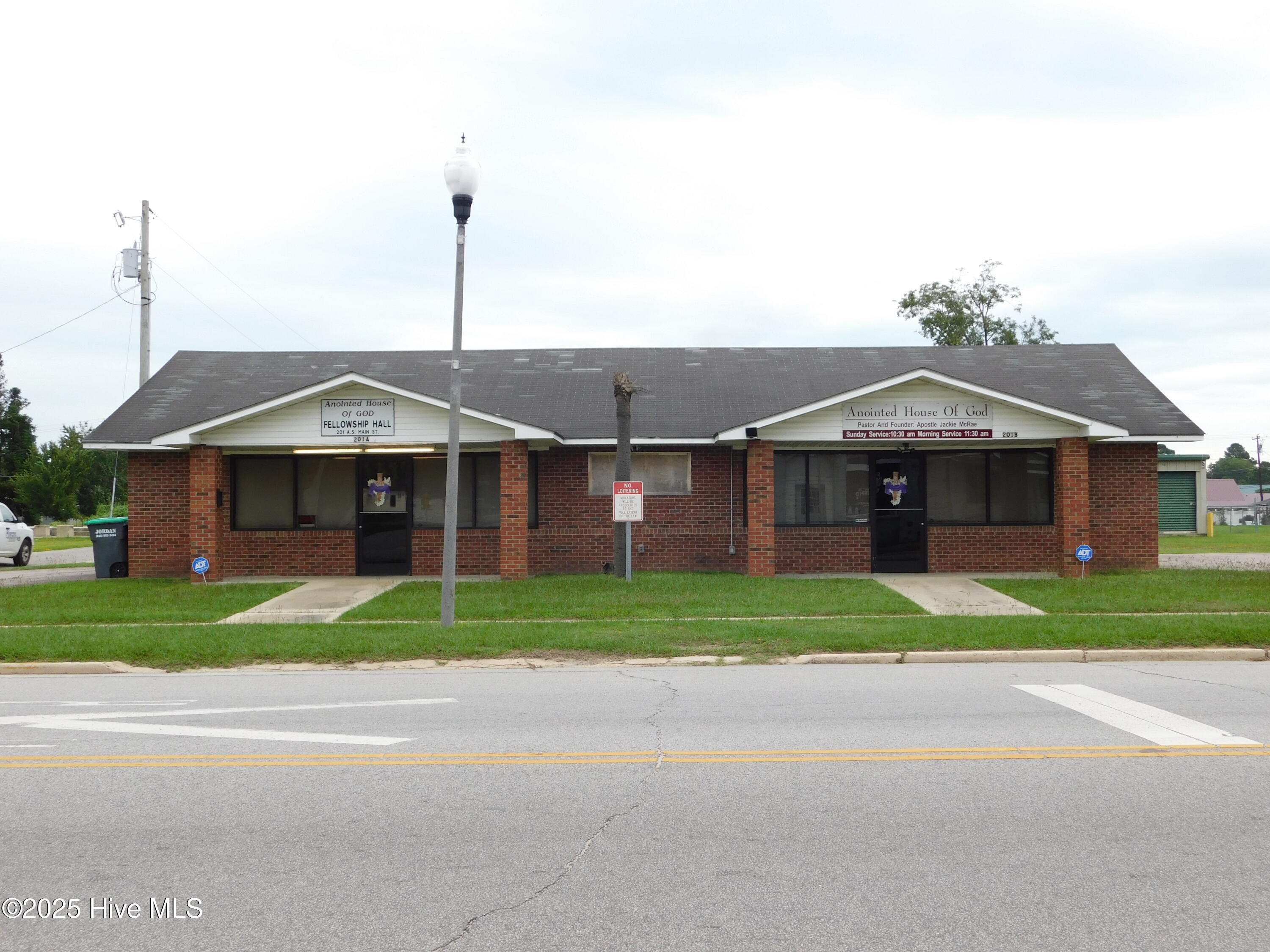 201 S Main Street A B Property Photo 1