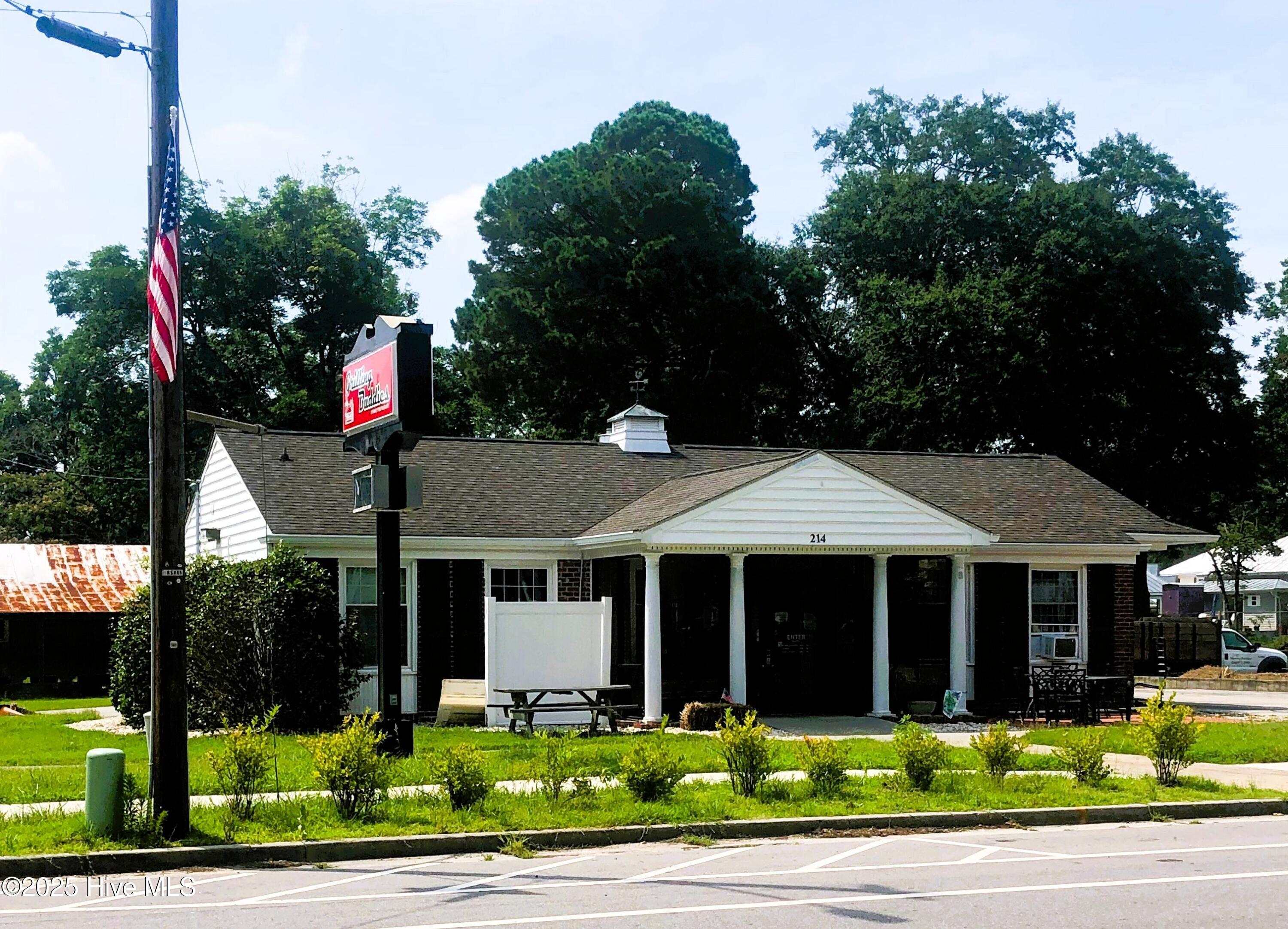 214 Main Street Property Photo 1