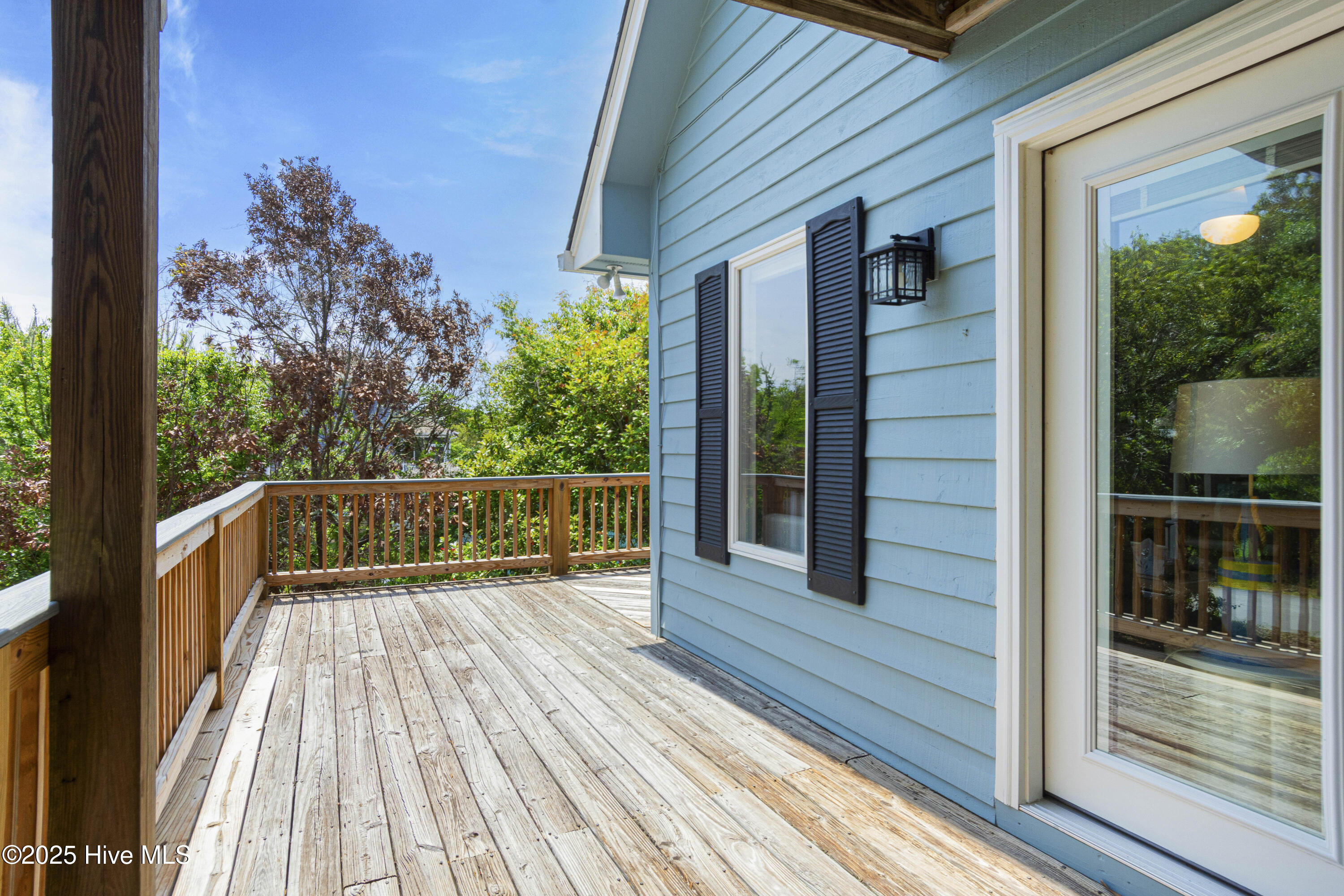 127 Sand Castle Drive Property Photo 3