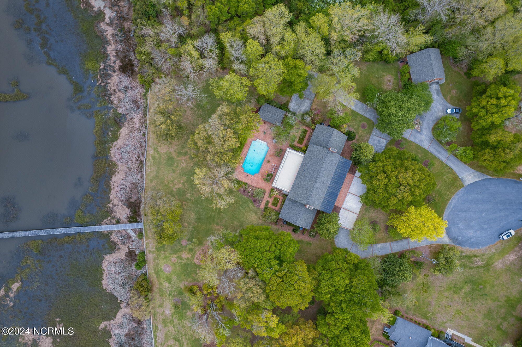 130 Harbour Drive Property Photo 9