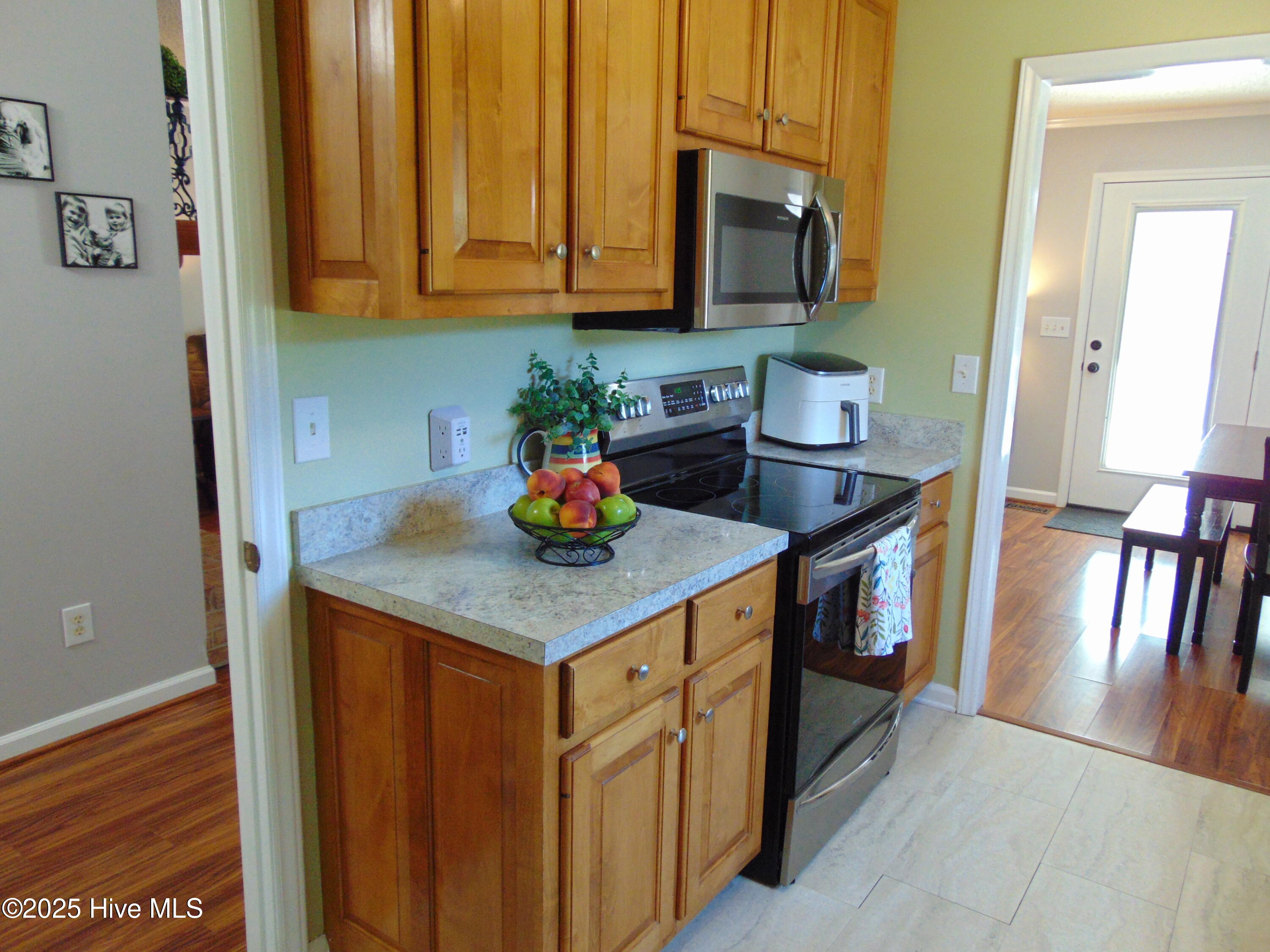 15 Gina Lee Terrace Property Photo 21